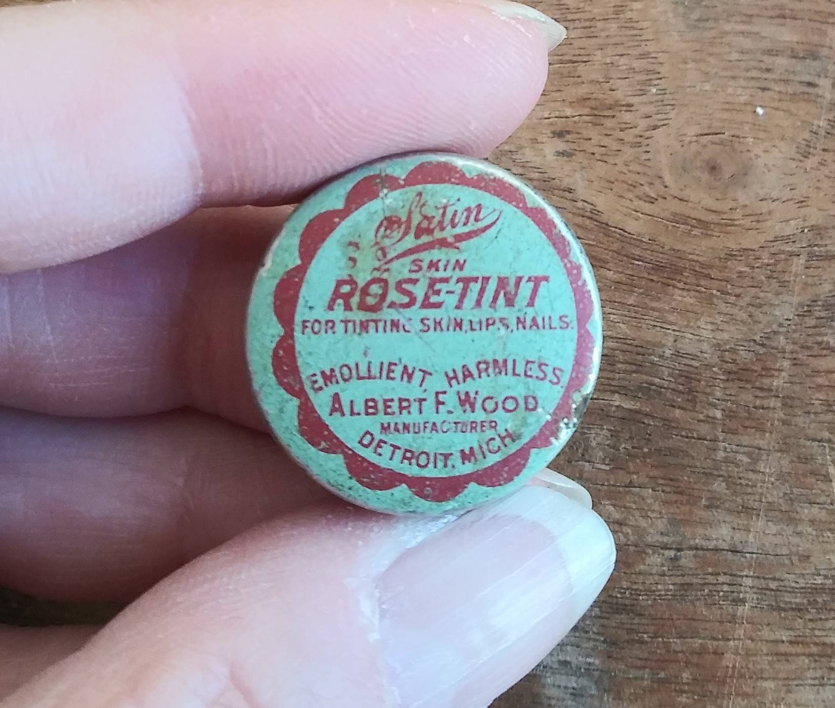 Vintage Satin Haut Rose Tint Kosmetik Pulver Für Töne Lippen Nägel Albert F. Wood Detroit Mi Anfang 1900Er Jahre Beauty Behandlung von Etsy - OffbeatAvenue