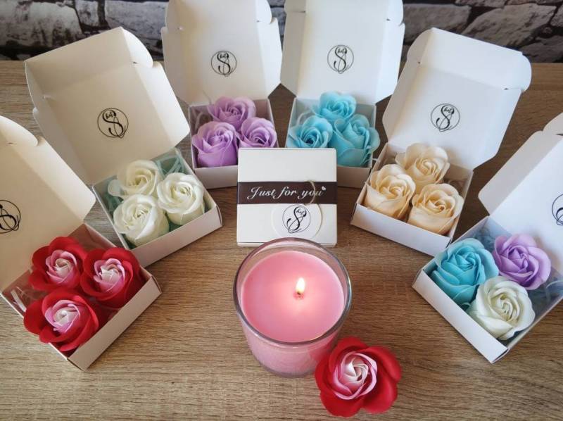 Handgemachte Mini Blumen Rosen Seife, Rosenblütenblätter, Bade-Spa-Geschenk, Badeblätter von Etsy - OneShotCleanse