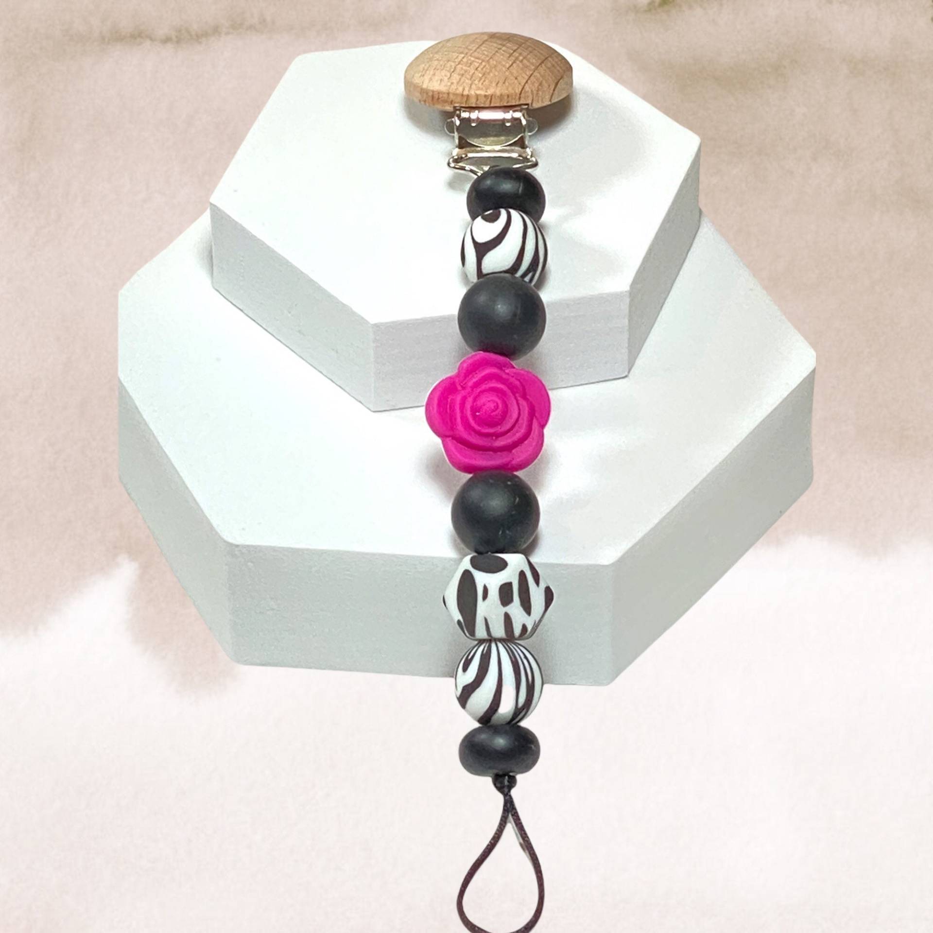 Rosa Blume Mit Schwarz-Weiß Dalmatiner Silikon Schnullerclip | Blümchen von Etsy - PacificPacifiers