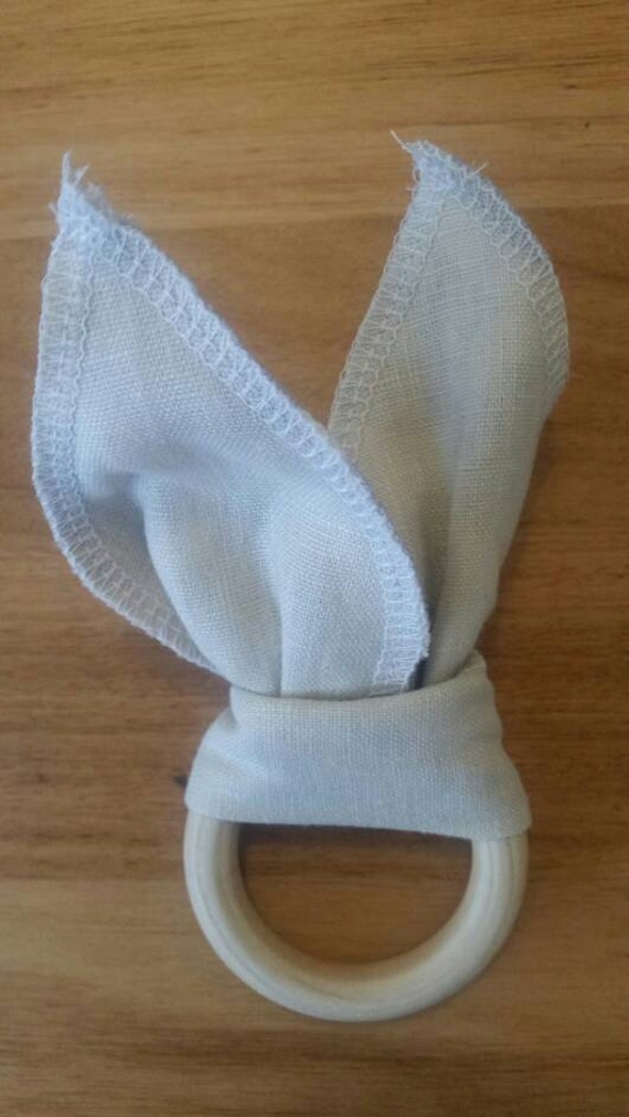 Neutrale Ahorn Häschen Beißring Neutrale Ahorn Häschen Beißring von Etsy - PenniandHugh