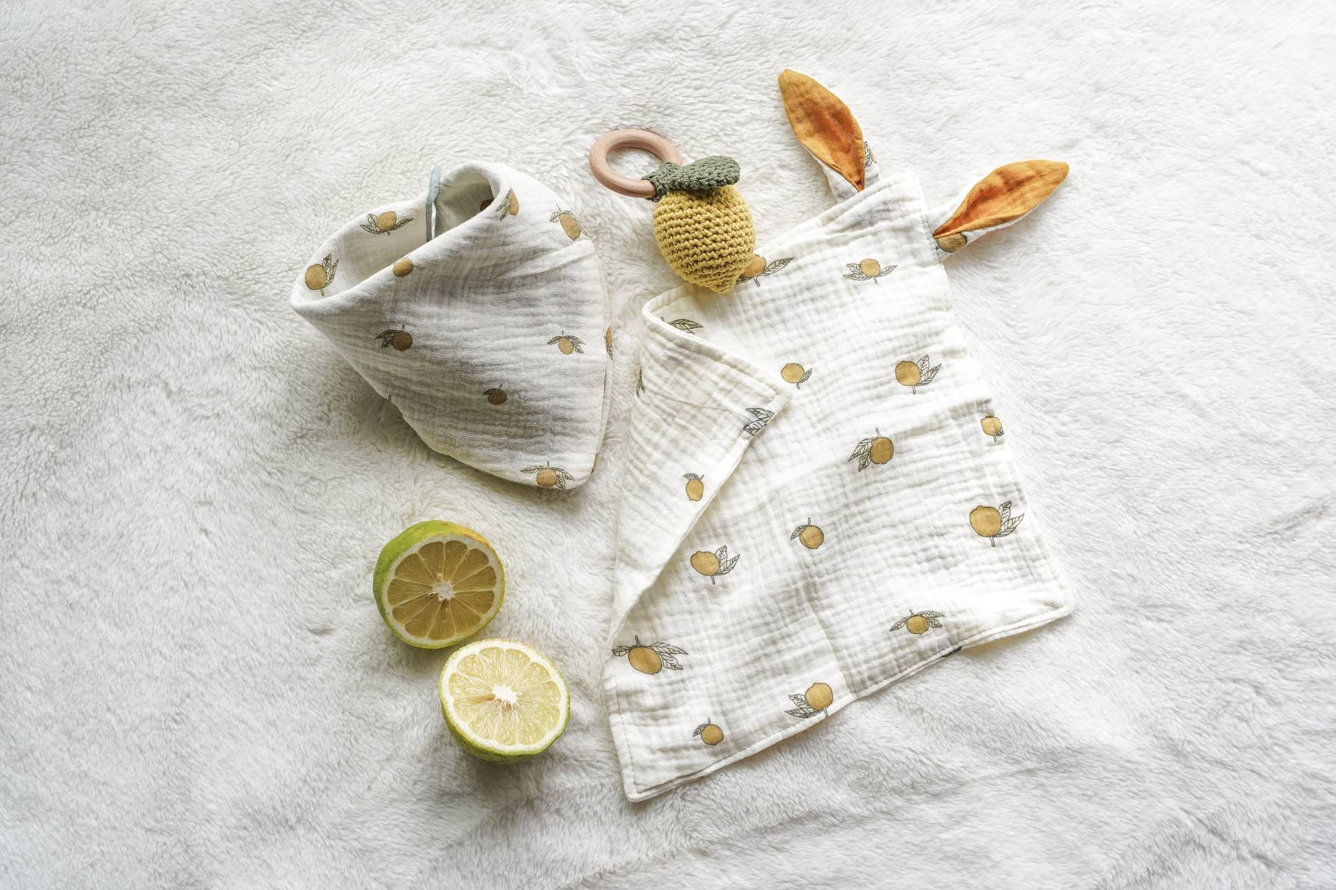 3Er Geschenkset Baby Musselin Zitronen Schnuffeltuch Mit Greifring Und Halstuch Schmusi Hasi Schmusetuch Lieblingstier Kuscheltier Lemon 3Er Geschenkset Baby Musselin Zitronen Schnuffeltuch Mit Greifring Und Halstuch Schmusi Hasi Schmusetuch Lieblingstier Kuscheltier Lemon von Etsy - PeppieShop
