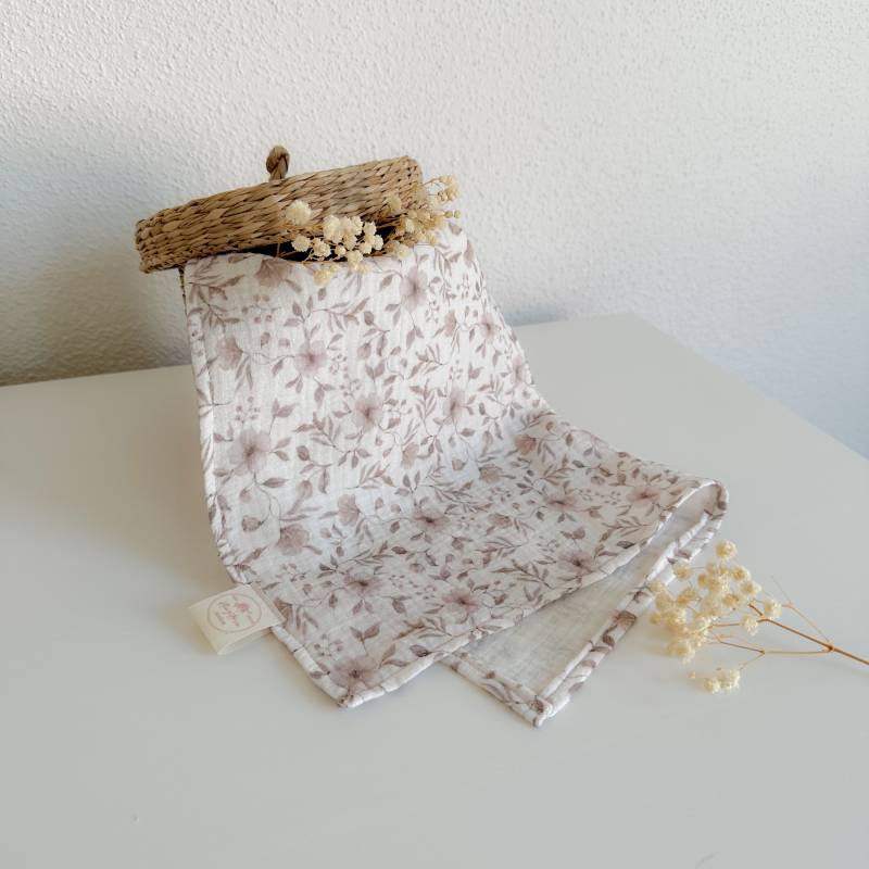 Spucktuch Aus Musselin | Mulltuch Einlagig Handmade Babygeschenk Blumen Floral Mädchen Geschenk Zur Geburt von Etsy - Pfingstrosenatelier