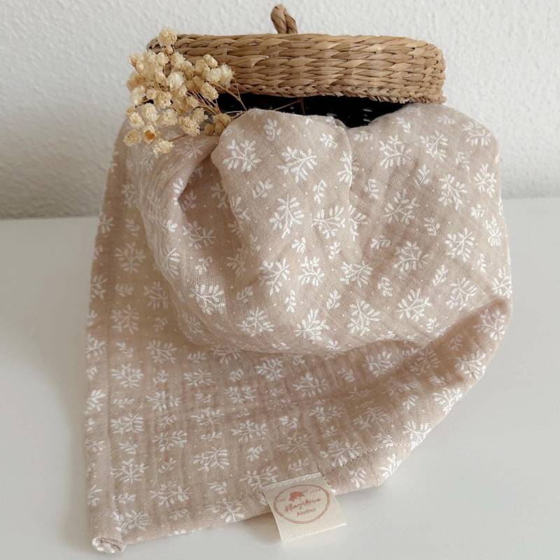 Spucktuch Aus Musselin | Zweig Wintermotiv Mistletoe Babydecke Handmade Babygeschenk Beige Dezent Geschenk Zur Geburt von Etsy - Pfingstrosenatelier