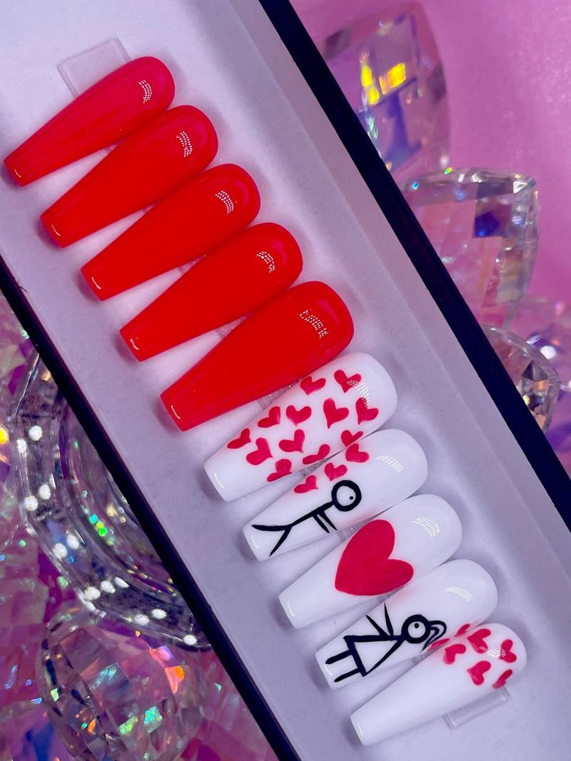 Liebe | Valentine Press On Nails von Etsy - PinkiePromisesCo