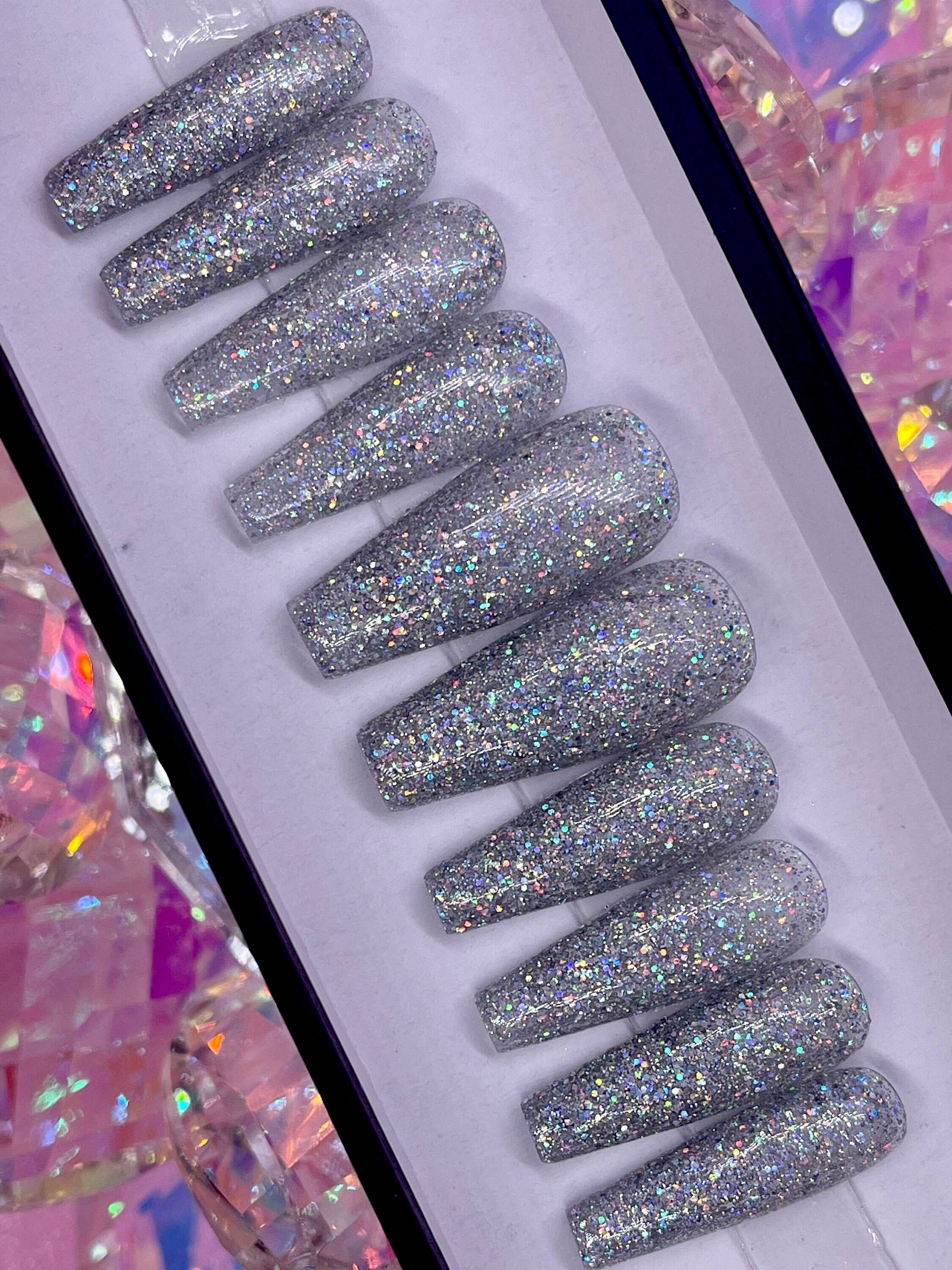 Tanzende Diamanten | Silber Glitzer Nägel Holographic Glitter Press On Nails von Etsy - PinkiePromisesCo