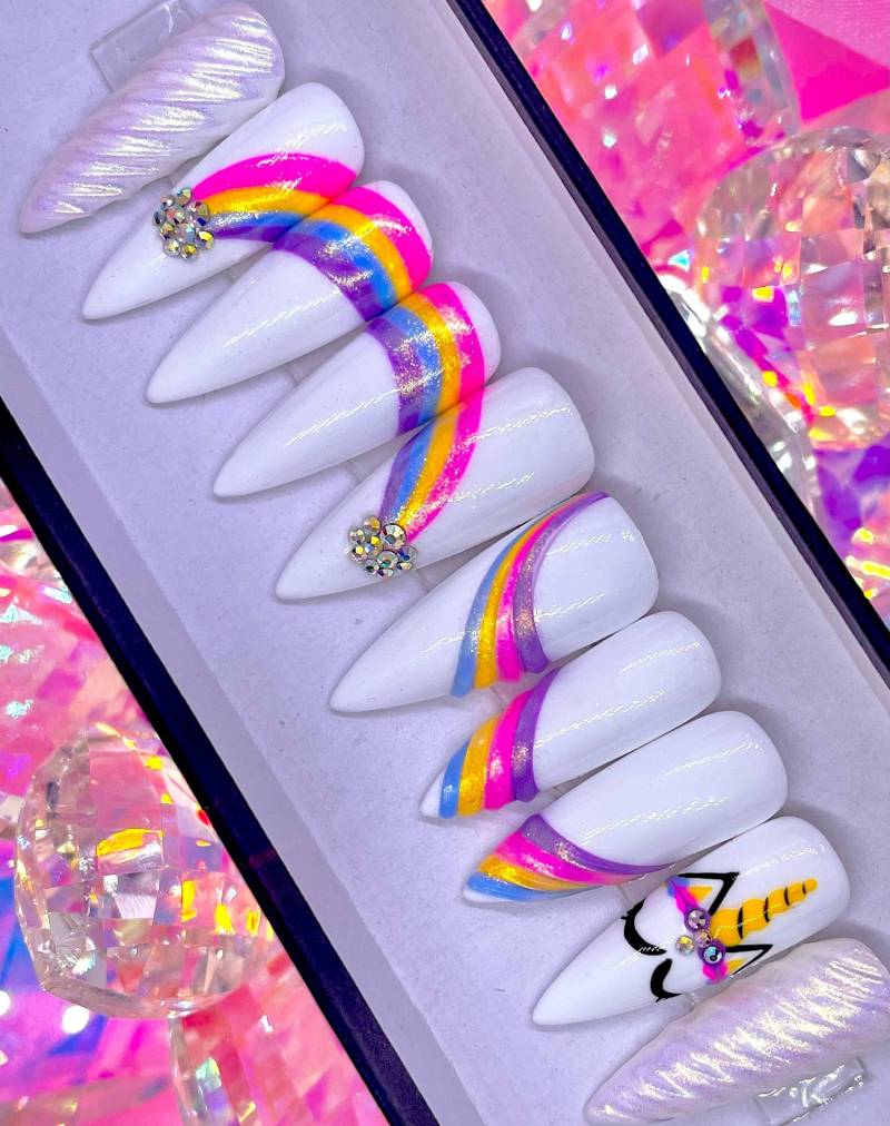 Über Den Regenbogen | Einhorn Press On Nails von Etsy - PinkiePromisesCo