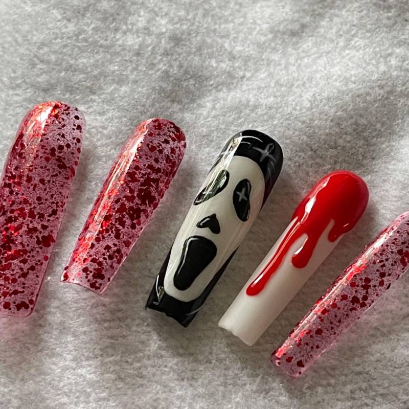 Magst Du Gruselfilme? | 3D Tropfen Gel Press On Nails [Kostenloser Kleber + Nagelvorbereitungsset] von Etsy - PlasticFantasticNail