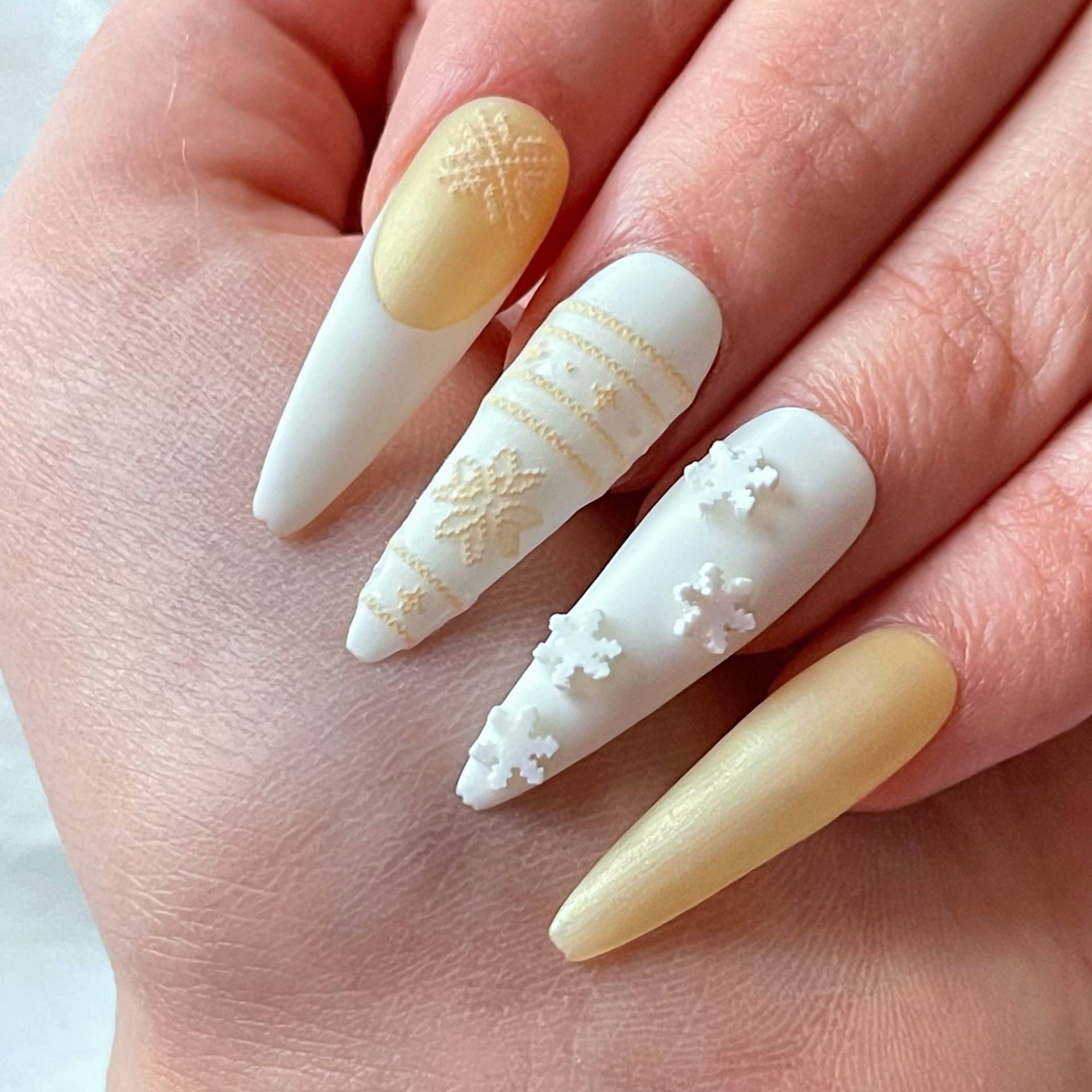 Pullover Wetter | Gel Press On Nails [Kostenloser Kleber + Nagelvorbereitungsset] von Etsy - PlasticFantasticNail