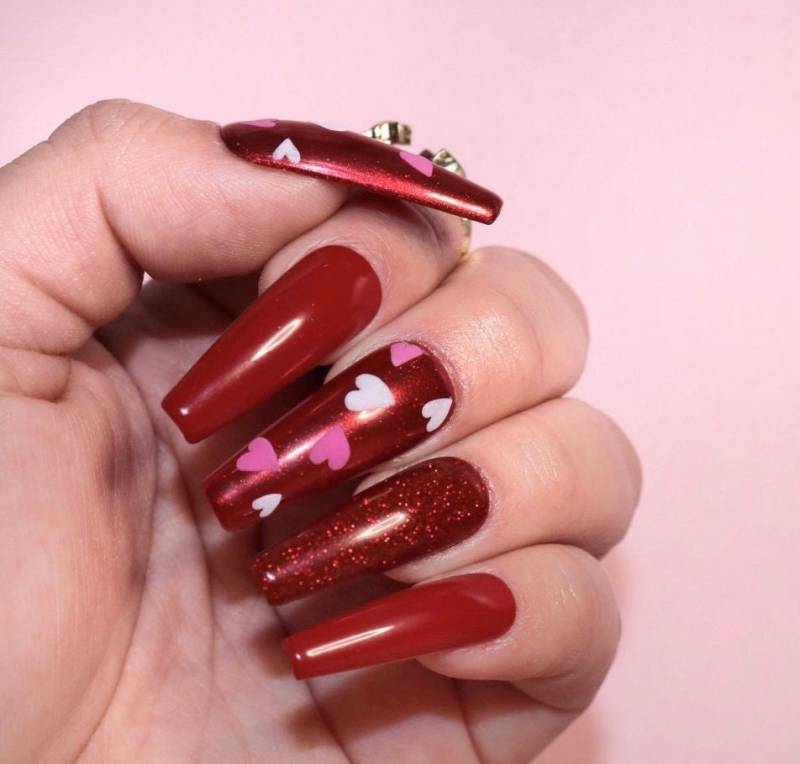 In Liebe | Rote Valentinstag Nägel Herzen Aus Samt Und Chrom Rot Gel X von Etsy - PolishedbyTeresa