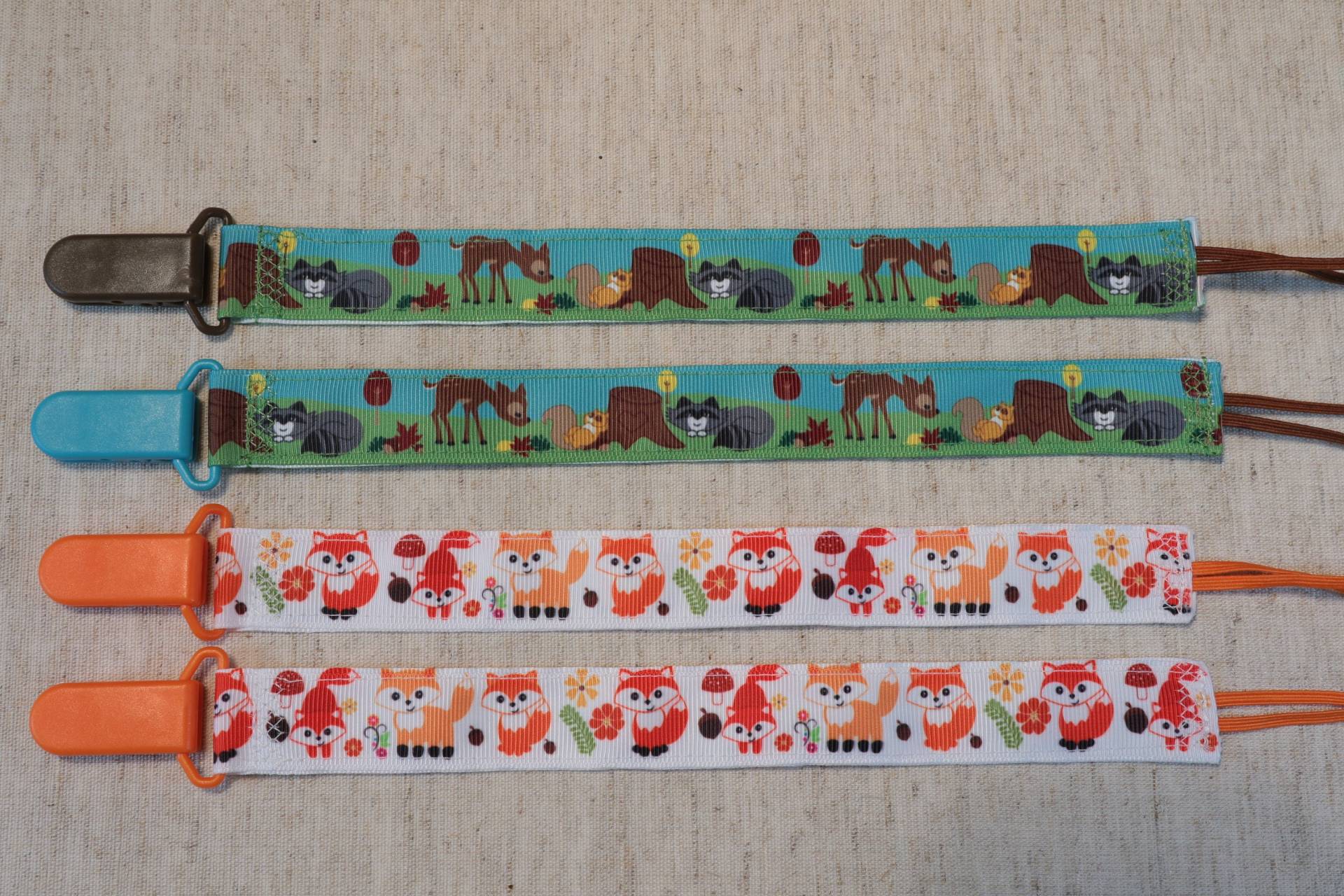 Schnullerkette Mit Motiv Waldtiere - Hirsch Waschbär Fuchs | Jungen & Mädchen, Neutral, Schleife, Paci-Halter Schnullerkette Mit Motiv Waldtiere - Hirsch Waschbär Fuchs | Jungen & Mädchen, Neutral, Schleife, Paci-Halter von Etsy - PrettyBittyBabyGoods