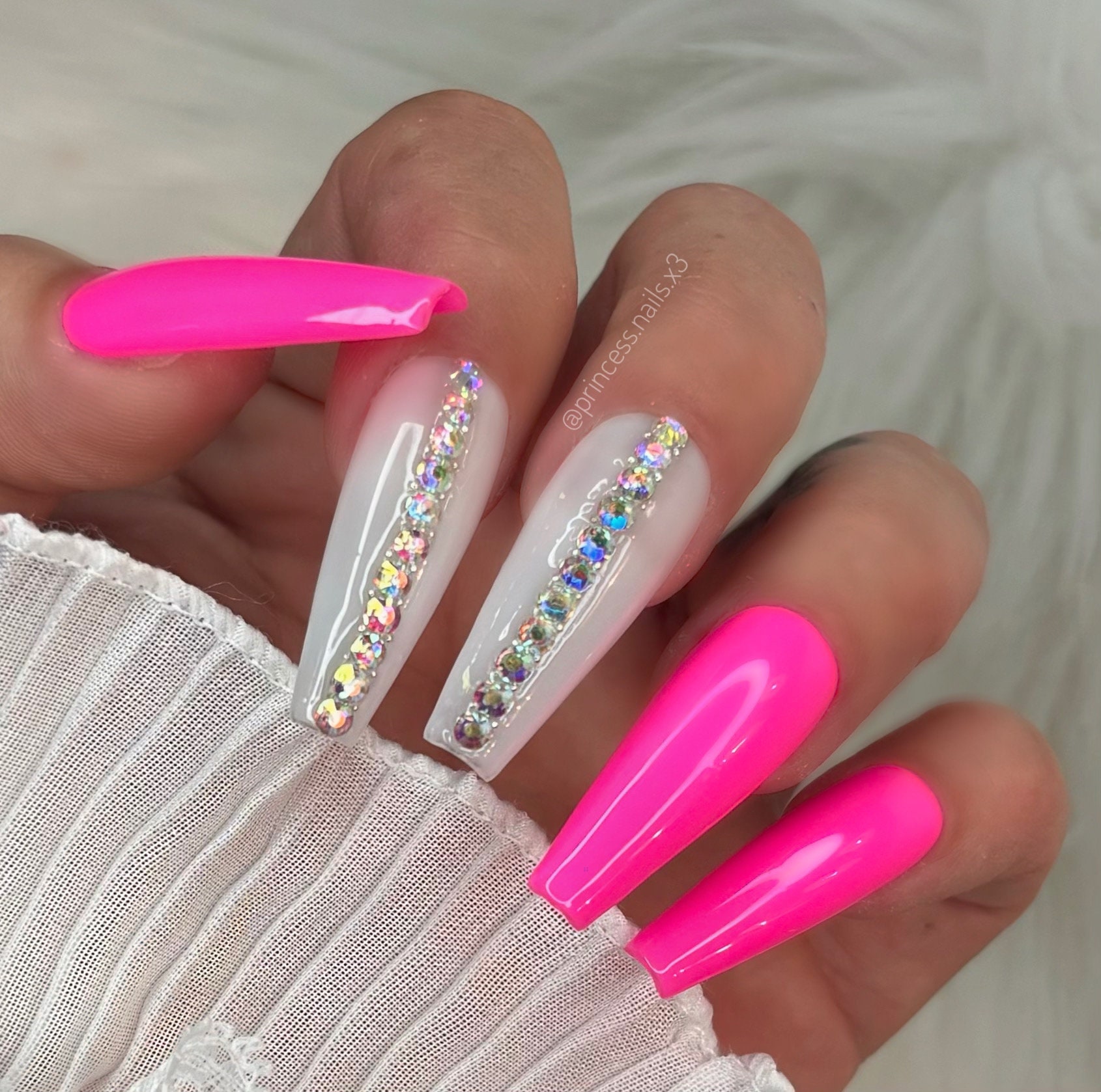 Press On Nails Neon Pink Steinchen Summer Milky von Etsy - PrincessNails01