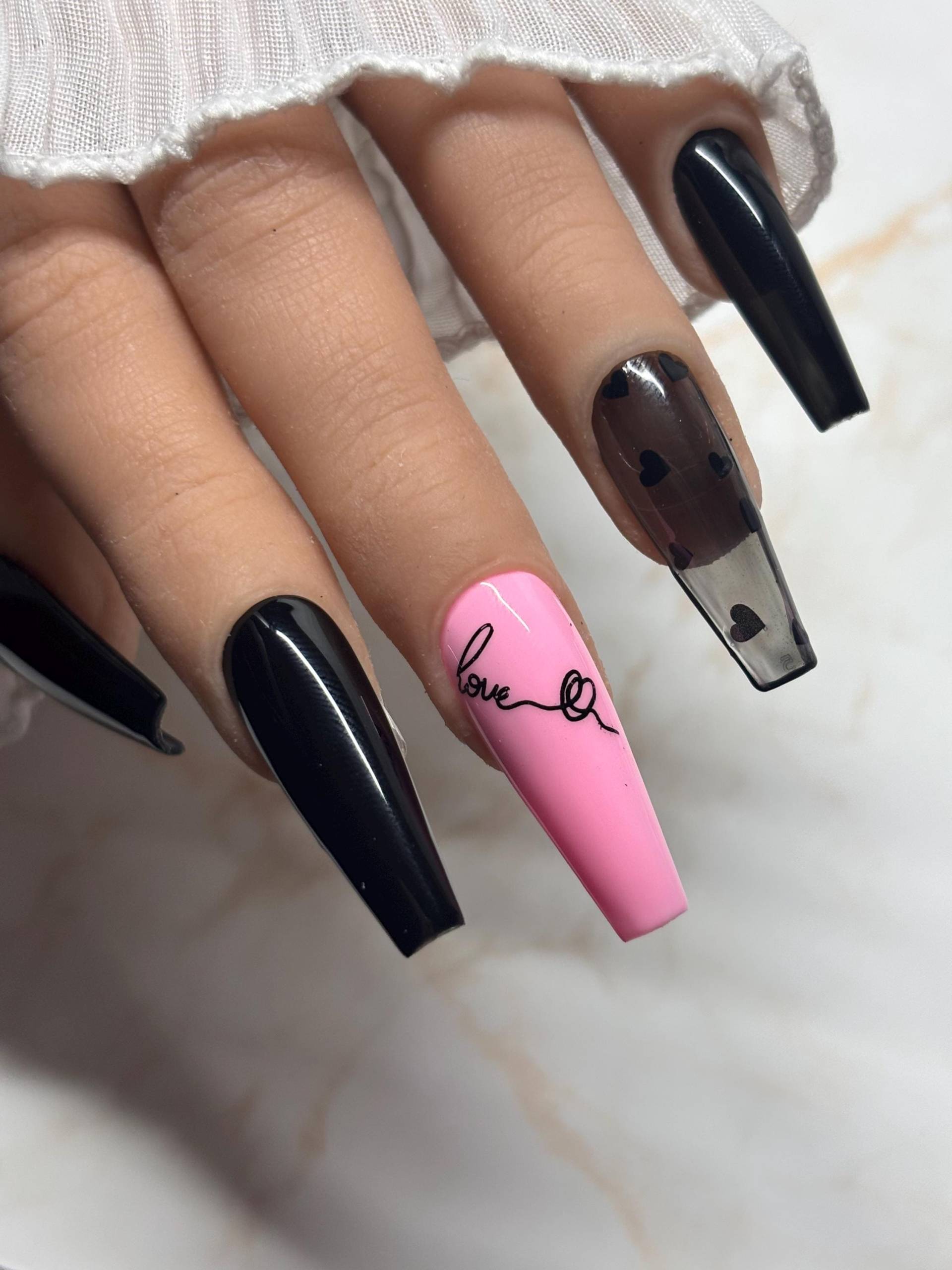 Press On Nails Schwarz Rosa Love von Etsy - PrincessNails01