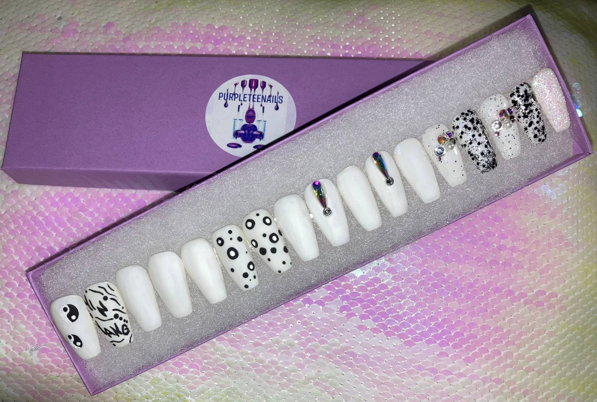 Yin Yang Design Press On Set von Etsy - PurpleTeeNails