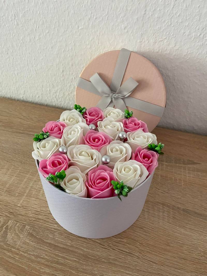 Rosenbox | Seifenrosen in Der Box Muttertag Geschenk Rosen Badenrosen von Etsy - QuillingDeutschland