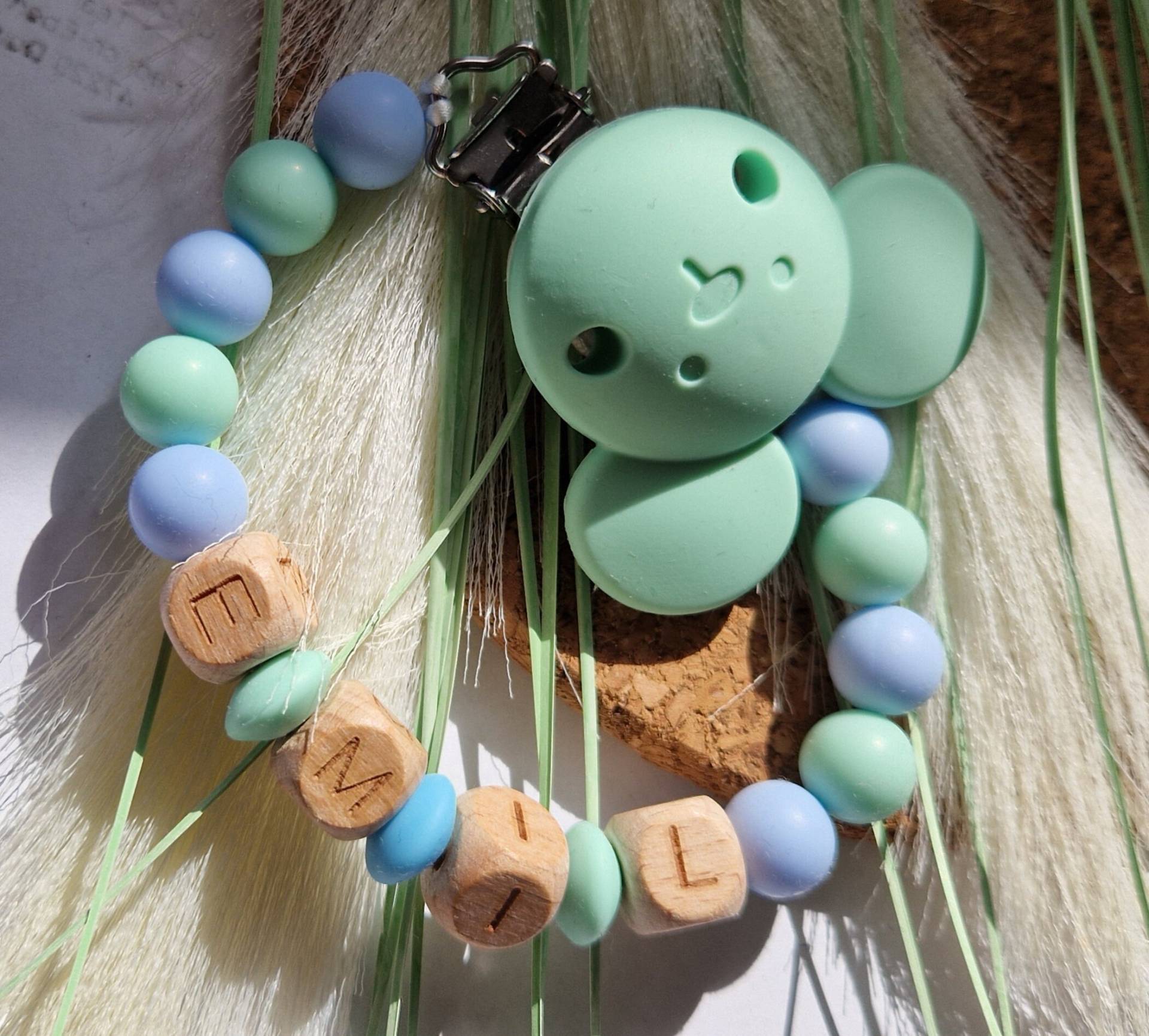 Personalisierte Schnullerkette| Aus Silikon Und Holz|Bpa Frei|Schadstofffrei| Aus Echtem Holz |Baby Geschenk| Geburt| Werdende Eltern|Bunt von Etsy - RGdesignn