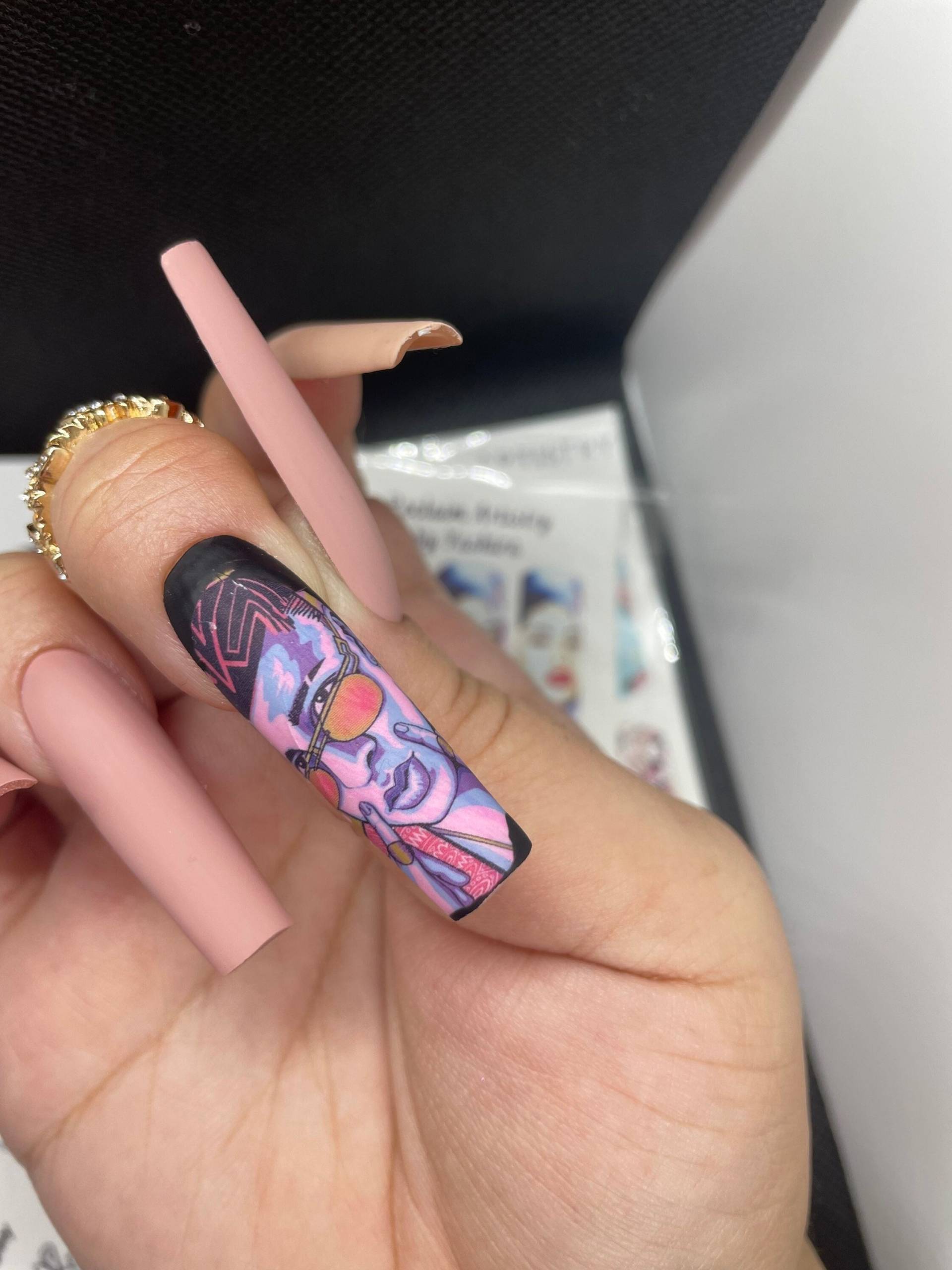 Bad Bunny Nail Art | Nagel Wasser Decals Nailart Nagelsticker Nägel von Etsy - ReclaimArtistryShop