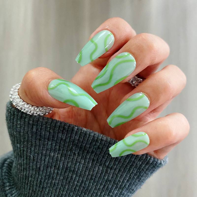 28 Stück Grüne Swirl Press On Nails Coffin - Mid Nägel, Nägel On, Künstliche Klebenägel von Etsy - RedLeopardNails