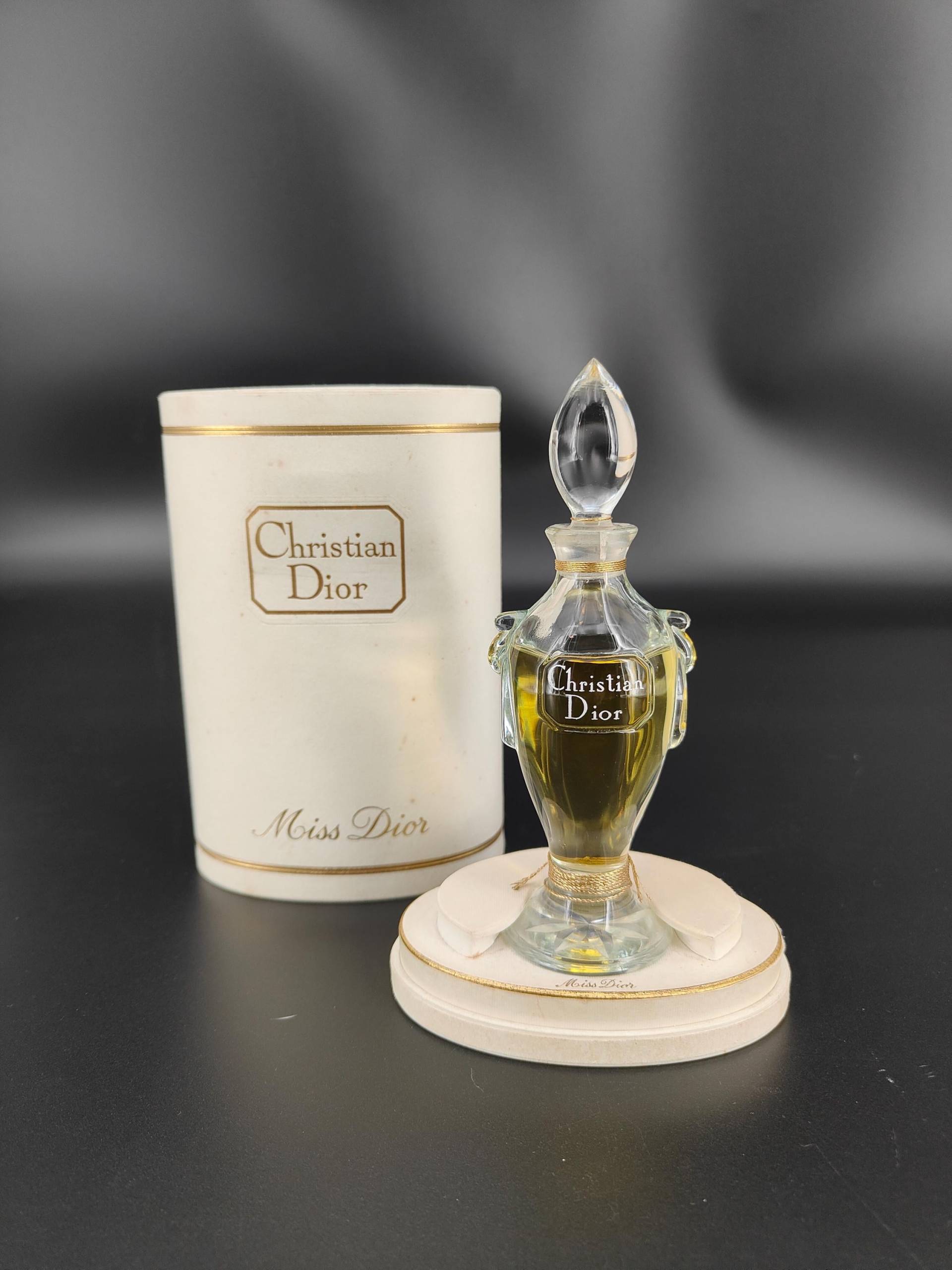Christian Dior Miss | 1992 - 30 Ml Parfümextrakt Baccarat-Amphore Splash Vintage Aus Den 1990Er-Jahren Damenparfüm Christian Dior Miss | 1992 - 30 Ml Parfümextrakt Baccarat-Amphore Splash Vintage Aus Den 1990Er-Jahren Damenparfüm von Etsy - ReginasPerfume