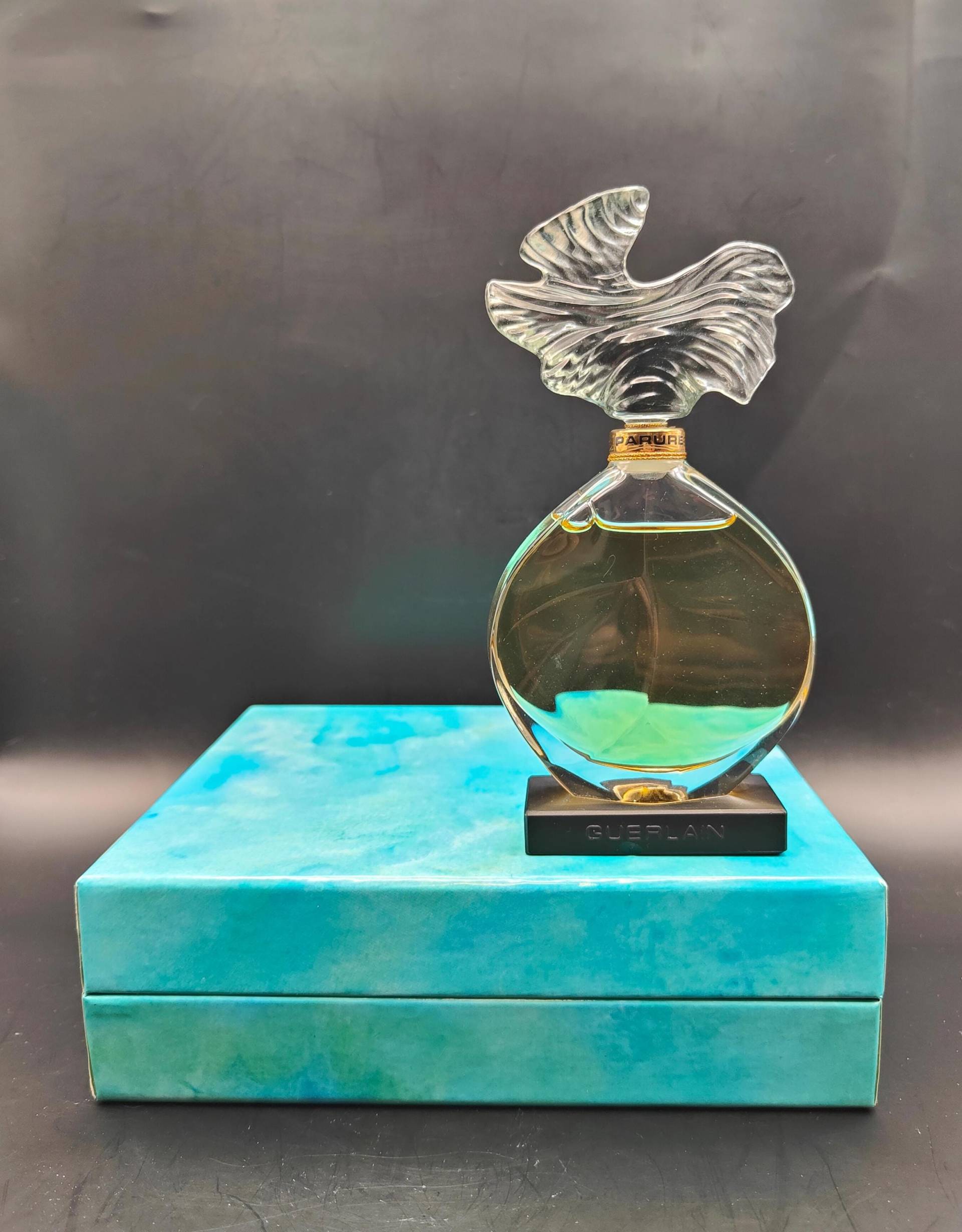 Guerlain Parure | 1975 - 30 Ml Extrait De Parfum Splash Vintage 1970Er Damenparfüm Guerlain Parure | 1975 - 30 Ml Extrait De Parfum Splash Vintage 1970Er Damenparfüm von Etsy - ReginasPerfume