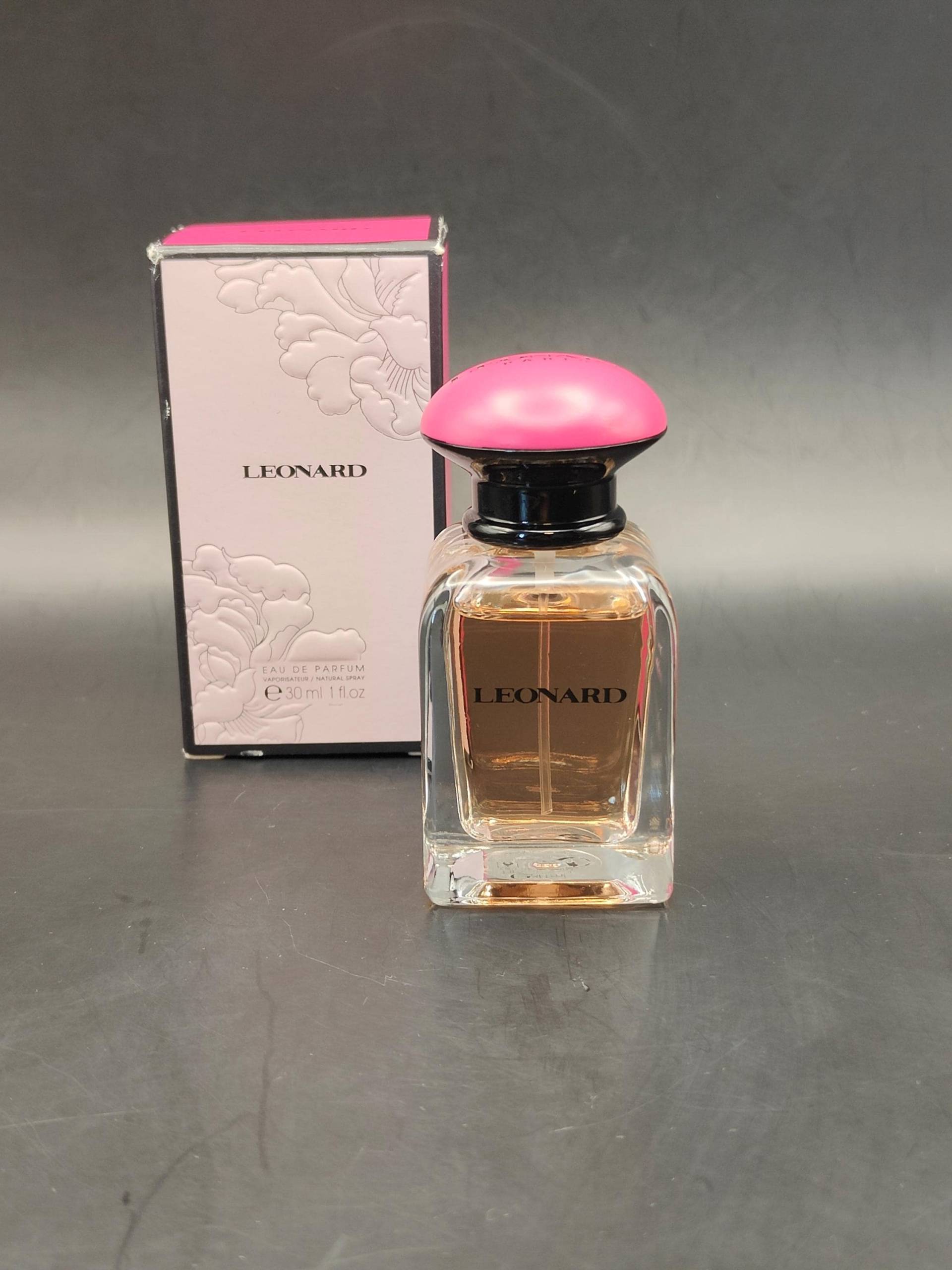 Léonard Von | 2012 - 30 Ml Eau De Parfum Spray Vintage-Flasche Aus Den 2010Er Jahren Parfüm Für Frauen Léonard Von | 2012 - 30 Ml Eau De Parfum Spray Vintage-Flasche Aus Den 2010Er Jahren Parfüm Für Frauen von Etsy - ReginasPerfume