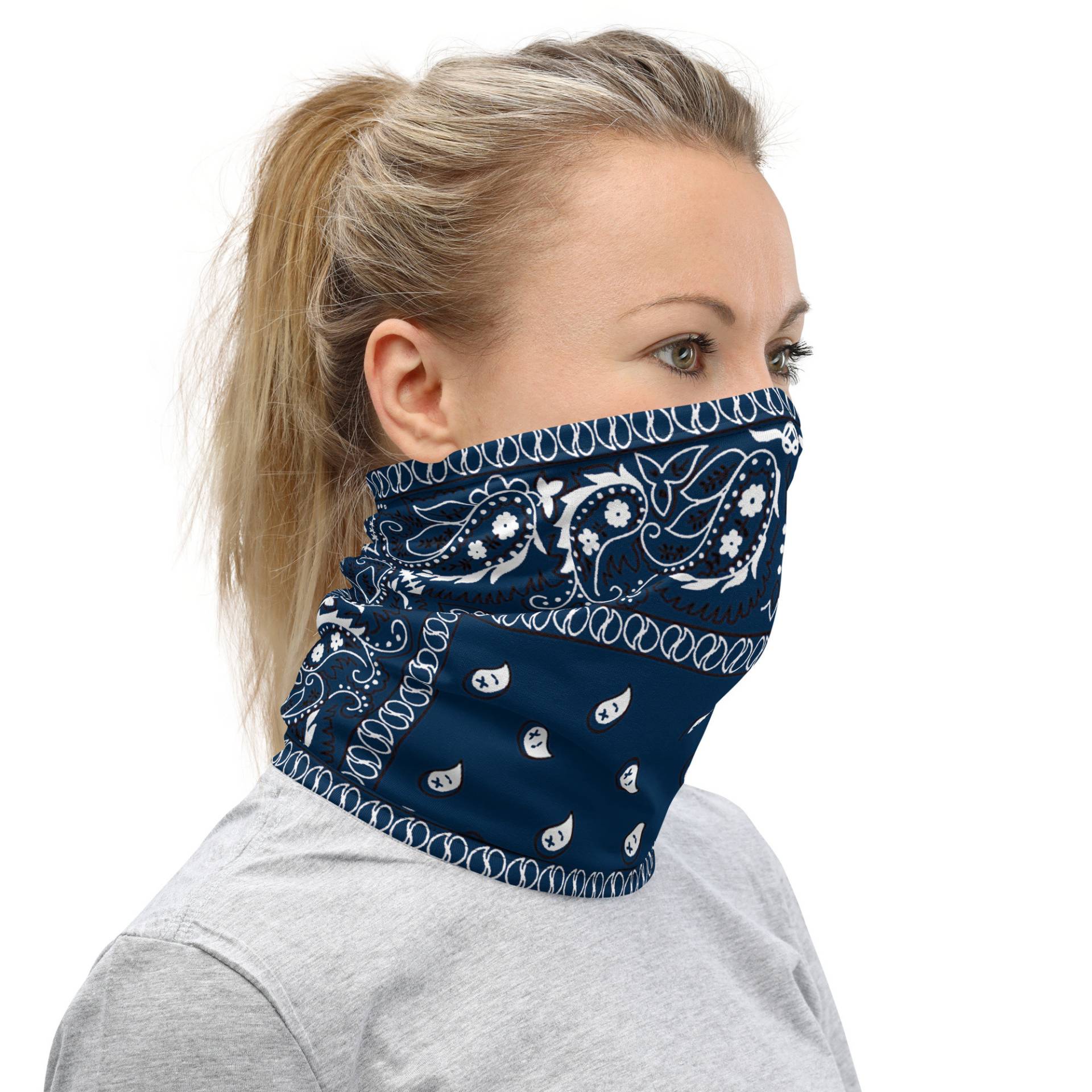 Navy Paisley Neck Gaiter - Atmungsaktive Gesichtsbedeckung von Etsy - RenegadeStitchCo