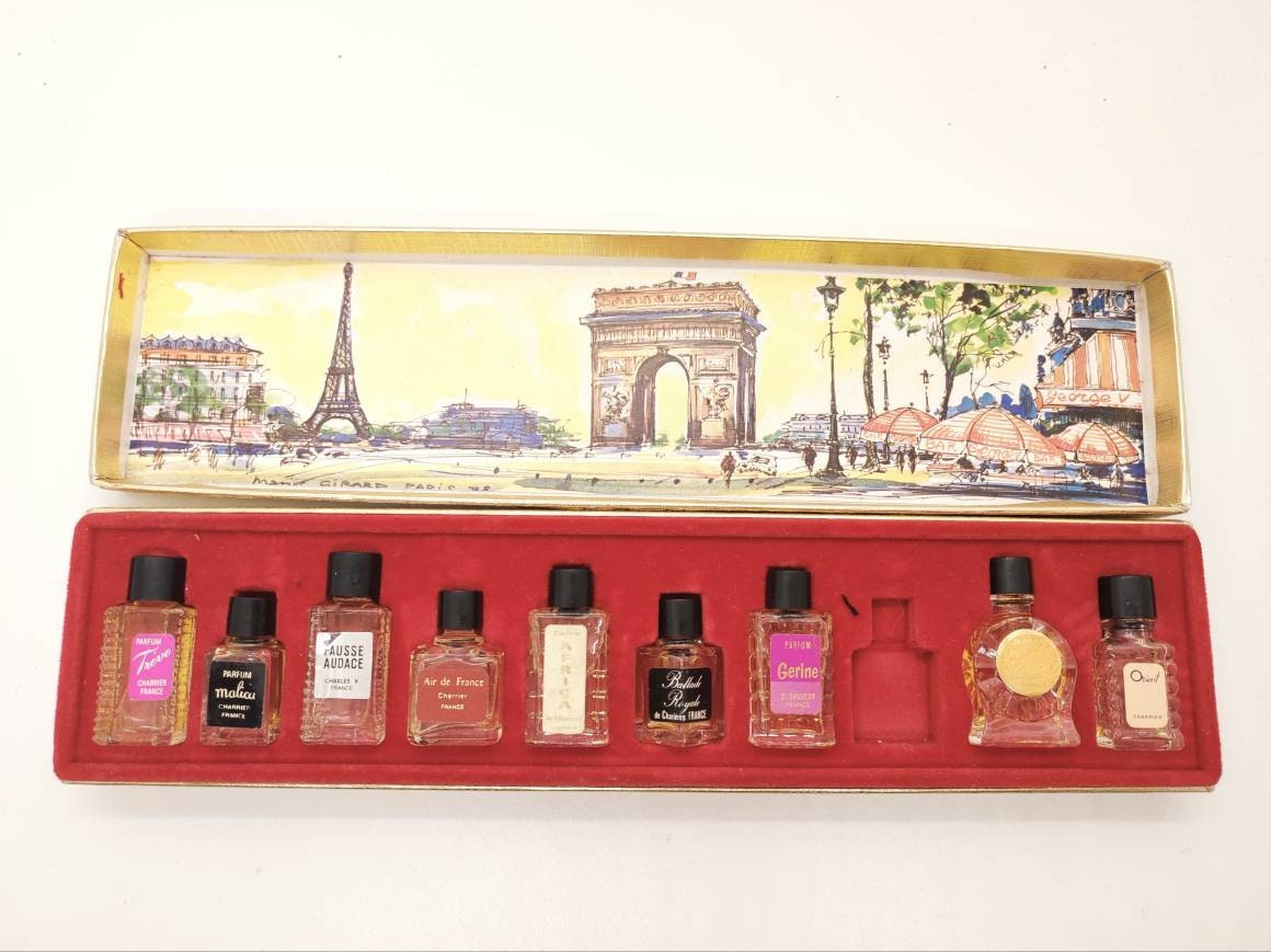 1960S Charrier Parfum Box With 9x Esprit De Pure Miniatur Flakons Splash True Vintage von Etsy - Residenzler