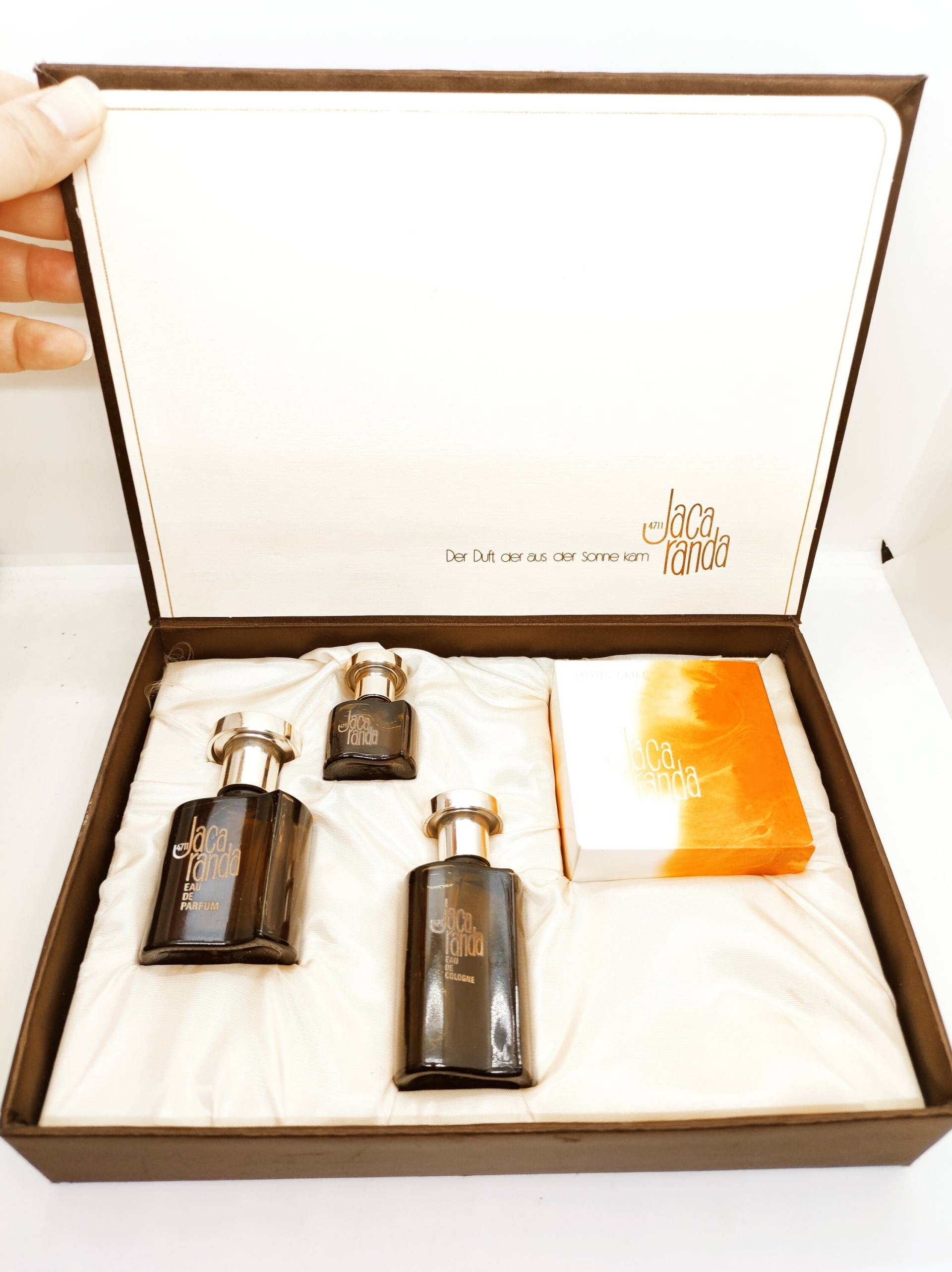 4711 Muhlens Jacaranda Geschenk Box Mit 3 Parfums Und Seife 1970S Pur von Etsy - Residenzler