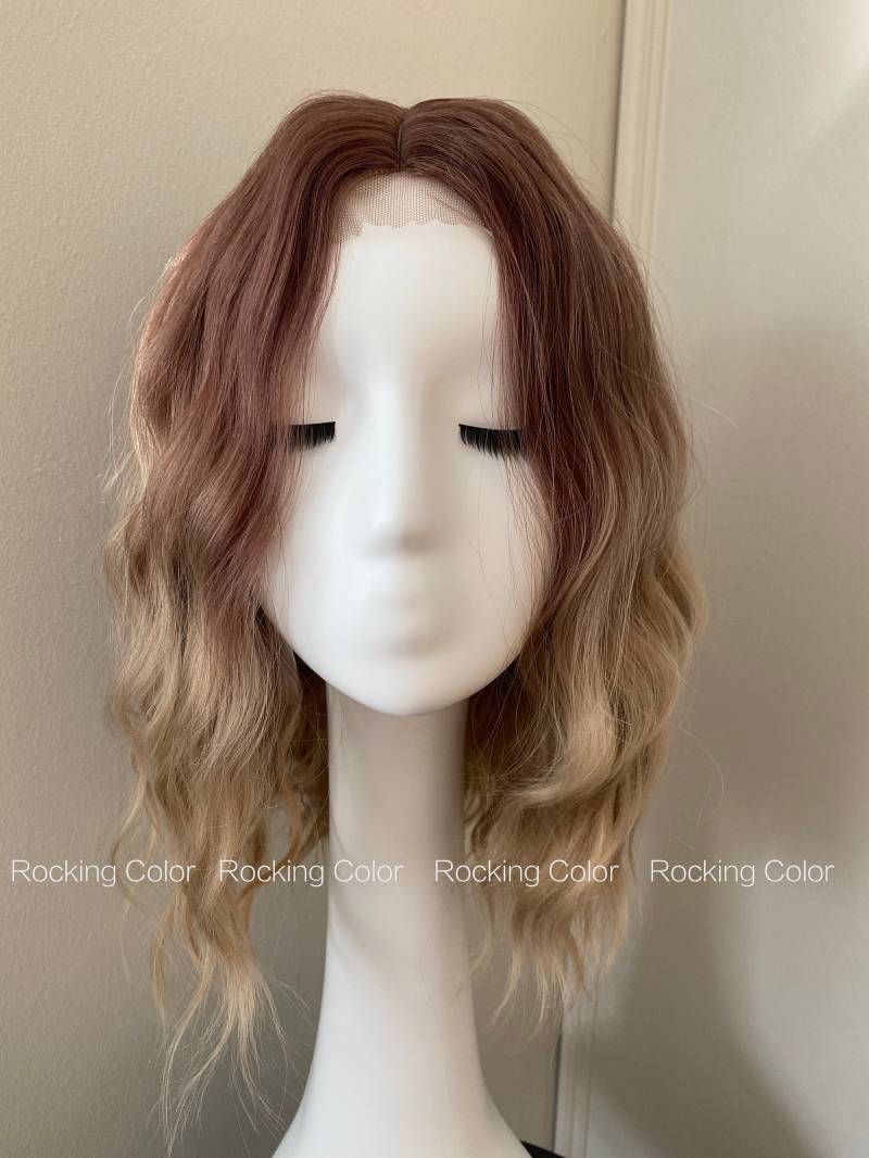 Braun Bis Blonde Balayage Wavy Bob Perücke, 14-Zoll Natürliche Ombre Schulterlänge Perücke. Kostenlose Perückenhaube von Etsy - RockingColour