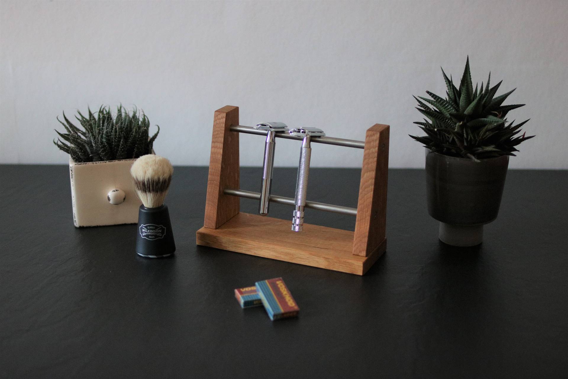 Rasierhobel Ständer Aus Eichenholz Und Edelstahlstangen Rasierhobel Ständer Aus Eichenholz Und Edelstahlstangen von Etsy - RolandsHolzwerkstatt