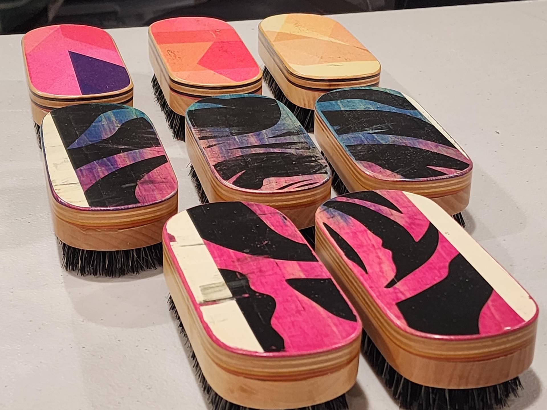 Skateboard-Bartbürste - Wildschweinborstenbürste Skateboard-Bartbürste - Wildschweinborstenbürste von Etsy - RustyBellBeardCO