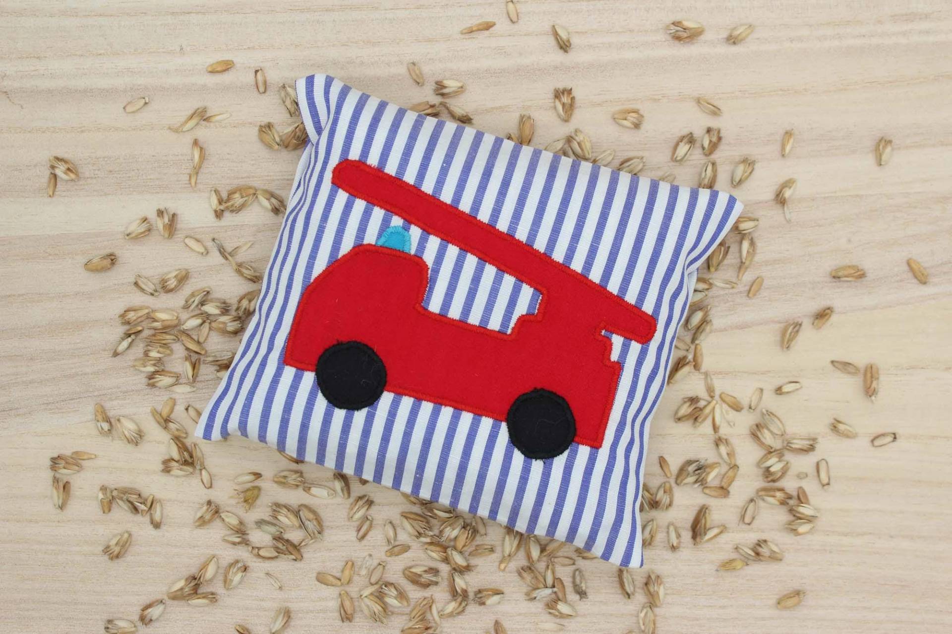 Dinkelkissen, Gestreift Feuerwehrauto, Klein, Für Babies Und Kinder, Körnerkissen, Wärmekissen, Handwärmer Dinkelkissen, Gestreift Feuerwehrauto, Klein, Für Babies Und Kinder, Körnerkissen, Wärmekissen, Handwärmer von Etsy - SamsitaDesign