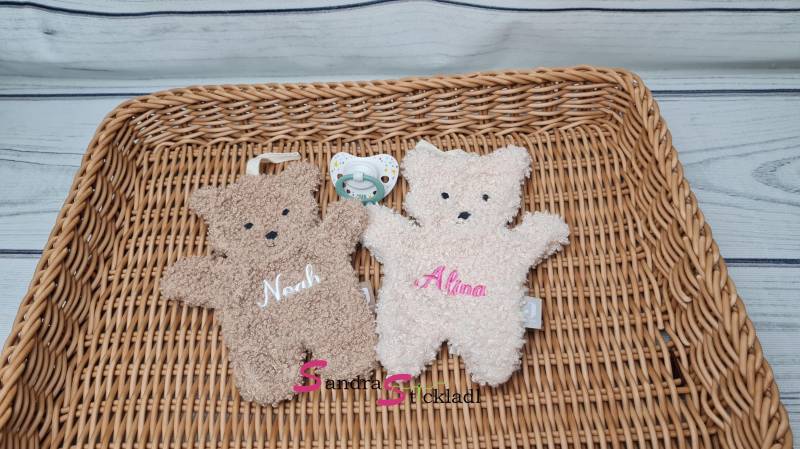 Schnullertuch "Teddy" Mit Namen Bestickt/Schnullerhalter Geschenk Zur Geburt Personalisiertes Schmusetuch von Etsy - SandrasStickladl