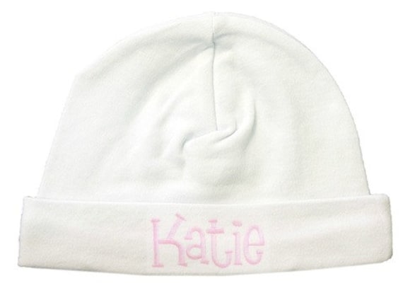 Monogramm Baby Mütze Neugeborenes Coming Home Outfit Monogramm Baby Mütze Neugeborenes Coming Home Outfit von Etsy - SassyBlossom