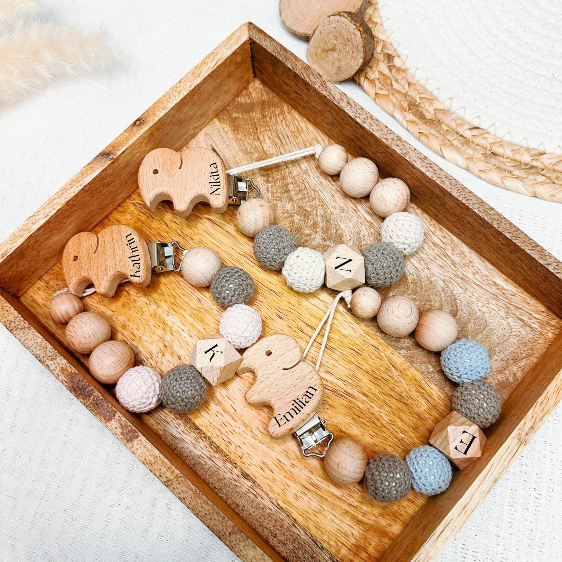 Baby Schnuller Kette, Personalisierte Schnullerkette, Geschenk von Etsy - SassyloveDE