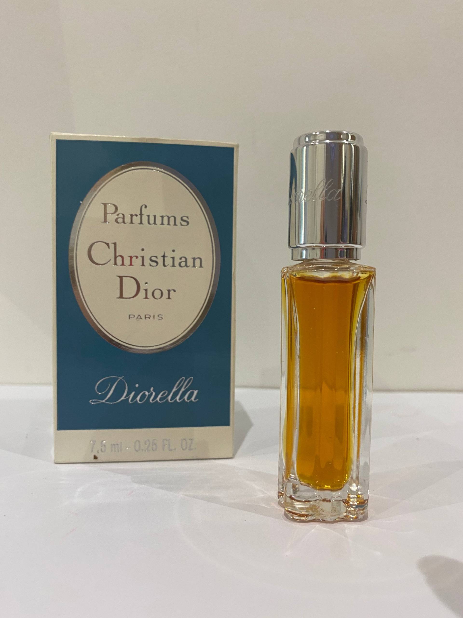 Diorella Dior Reines Parfum 7, 5 Ml. Selten, Vintage 1970. Versiegelte Flasche von Etsy - ScentOfFranceVintage