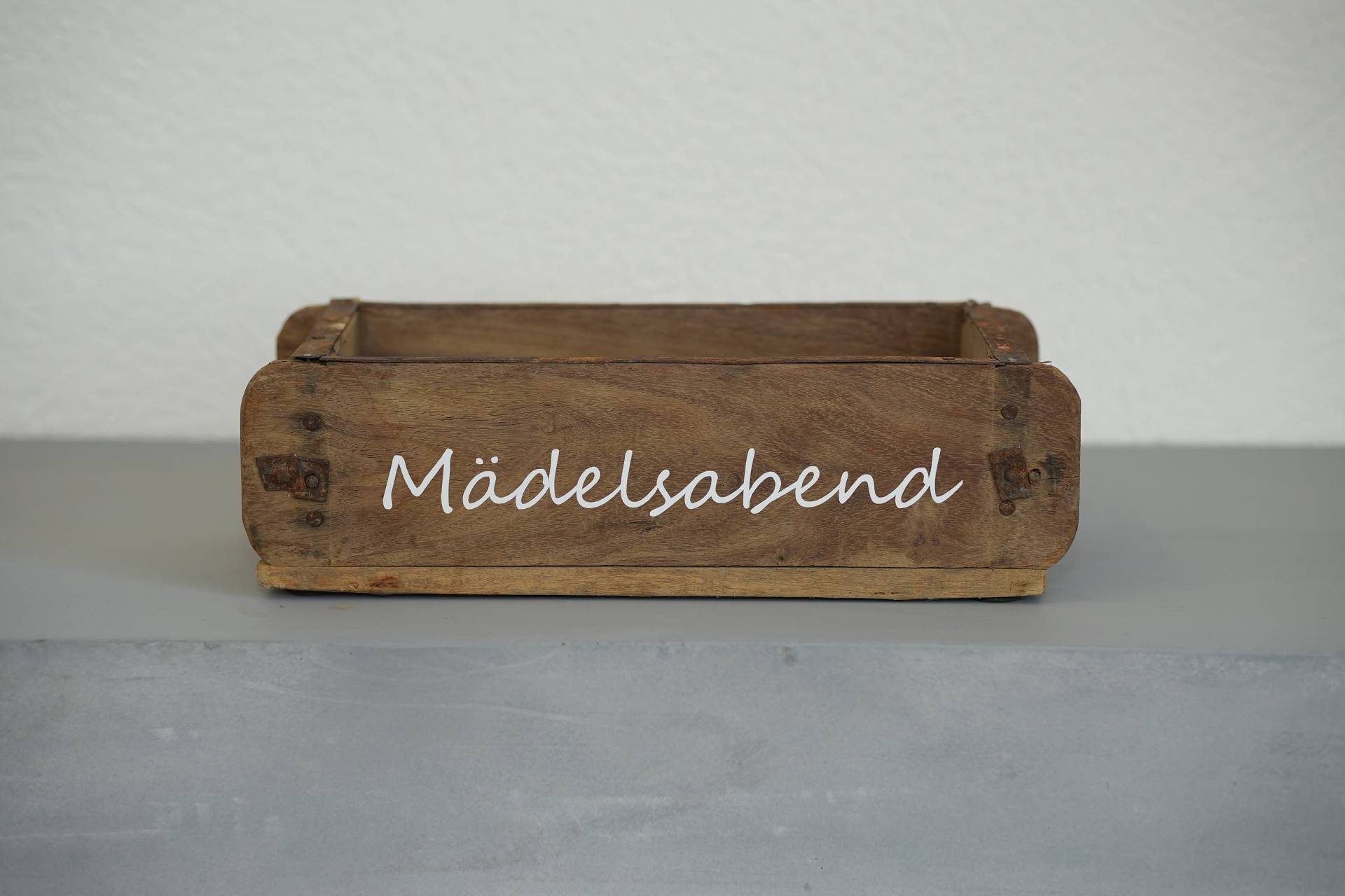 Geschenkbox "Mädelsabend" | Box Zum Selbst Befüllen Dekoration Für Dein Zuhause Aufbewahrungskiste Erinnerungsbox von Etsy - SchneiderGeschenke