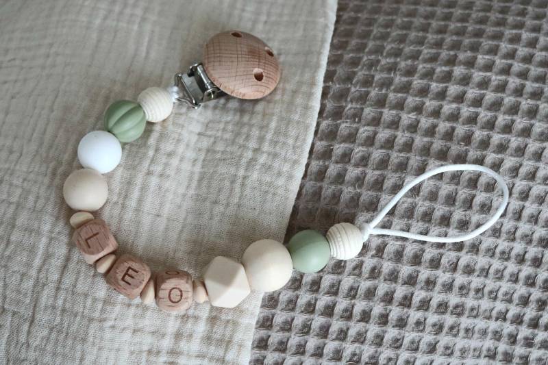 Schnullerkette Personalisiert Grün von Etsy - SchnulLIZ