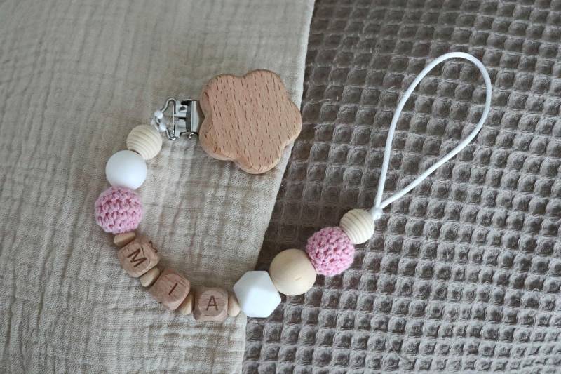 Schnullerkette Personalisiert Mit Name Rosa Blume von Etsy - SchnulLIZ