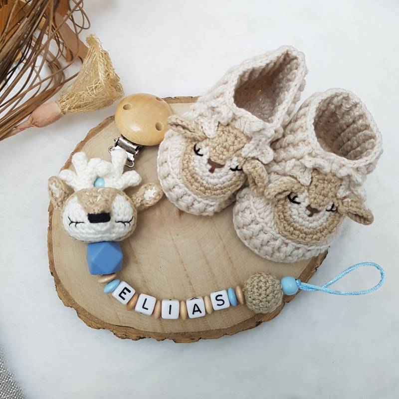 Geschenkset Zur Geburt Reh Babyschuhe, Schnullerkette Hirsch Renntier Mit Namen Jungen von Etsy - SchnullerkettenHaSi