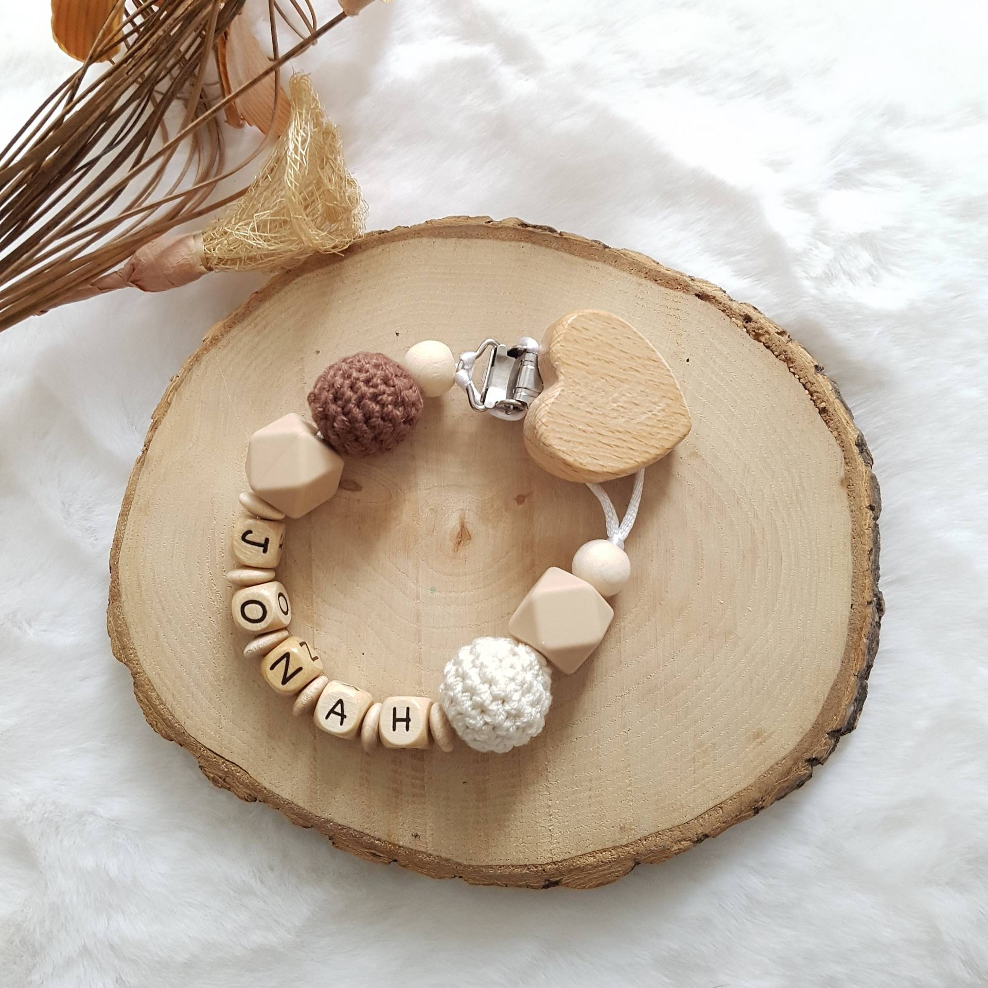 Schnullerkette Mit Namen | Personalisiert Neutral Babygeschenke Mitherzclips von Etsy - SchnullerkettenHaSi