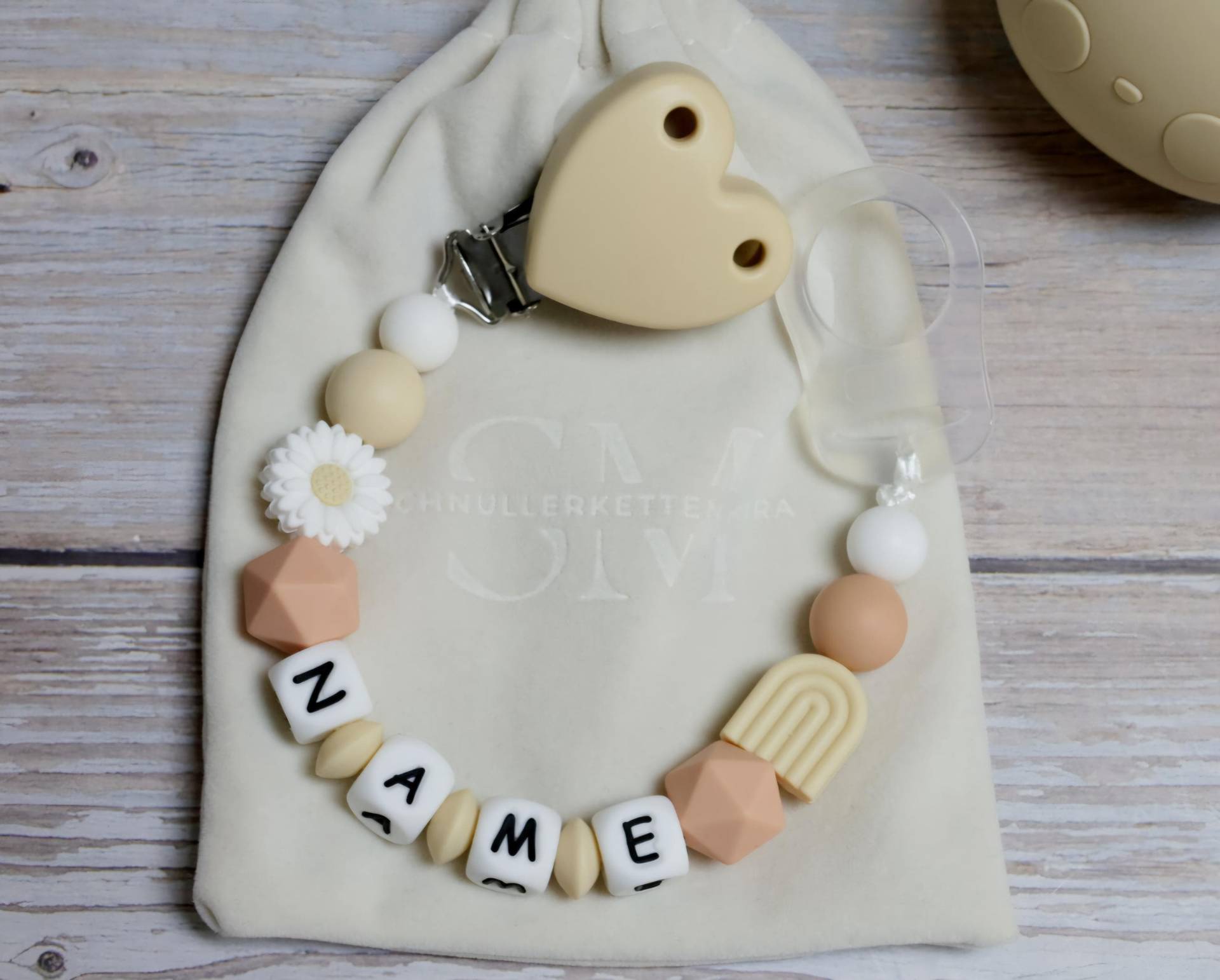 Schnullerkette Mit Namen Mädchen Schnullerkette Mit Namen Mädchen von Etsy - SchnullerkettenMira