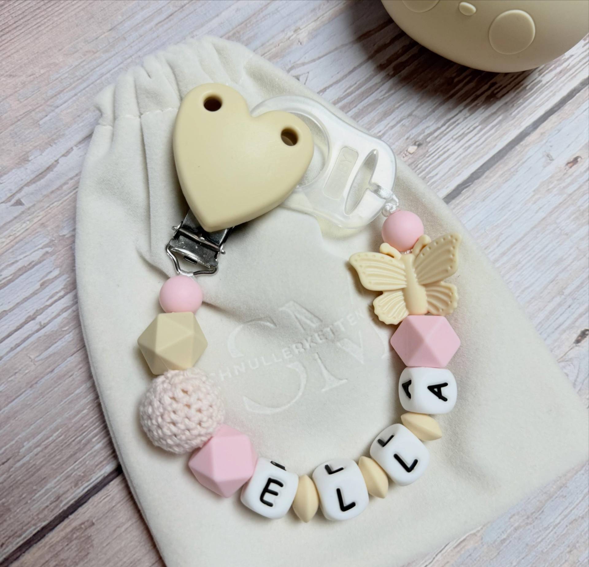 Schnullerkette Mit Namen Mädchen Schnullerkette Mit Namen Mädchen von Etsy - SchnullerkettenMira