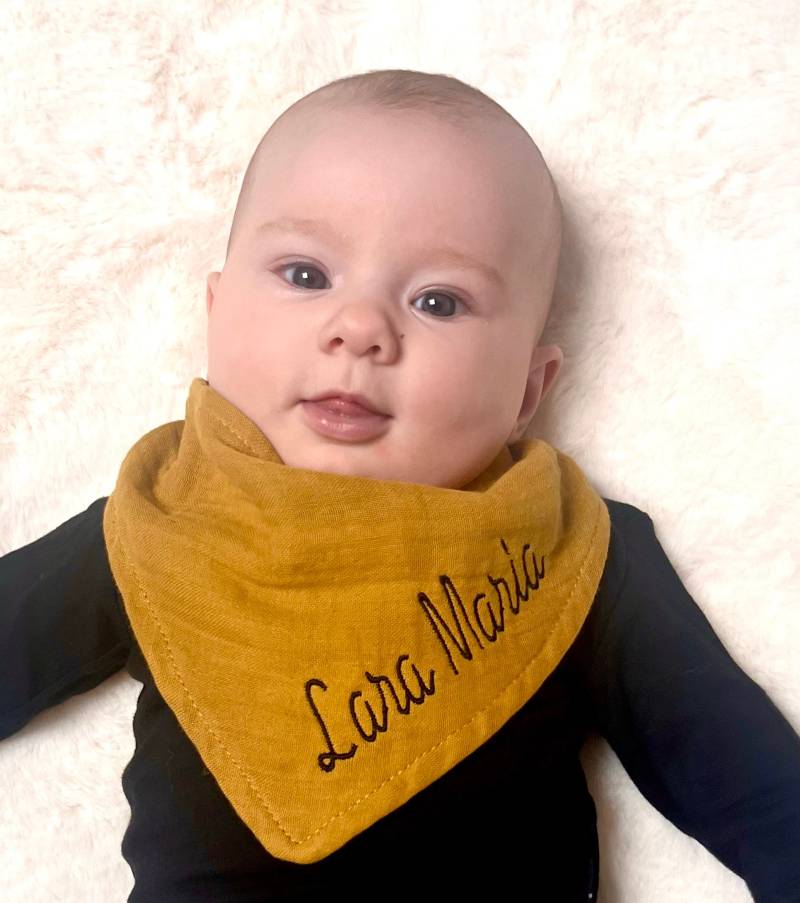 Bio-Musselin Halstuch Personalisiert, Dreieckstuch, Spucktuch, Sabbertuch Mustard von Etsy - Schnullerteddy