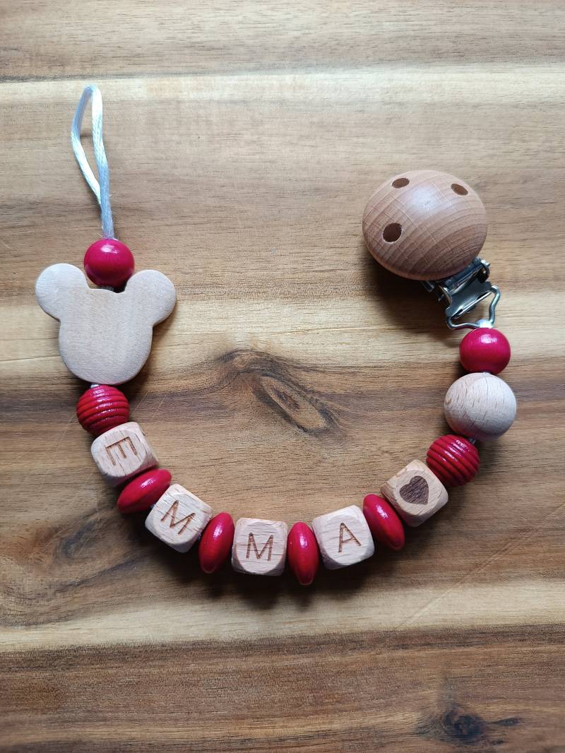 Personalisierte Schnullerkette Mit Maus-Perle Und Herz-Würfel von Etsy - Schnulliebe