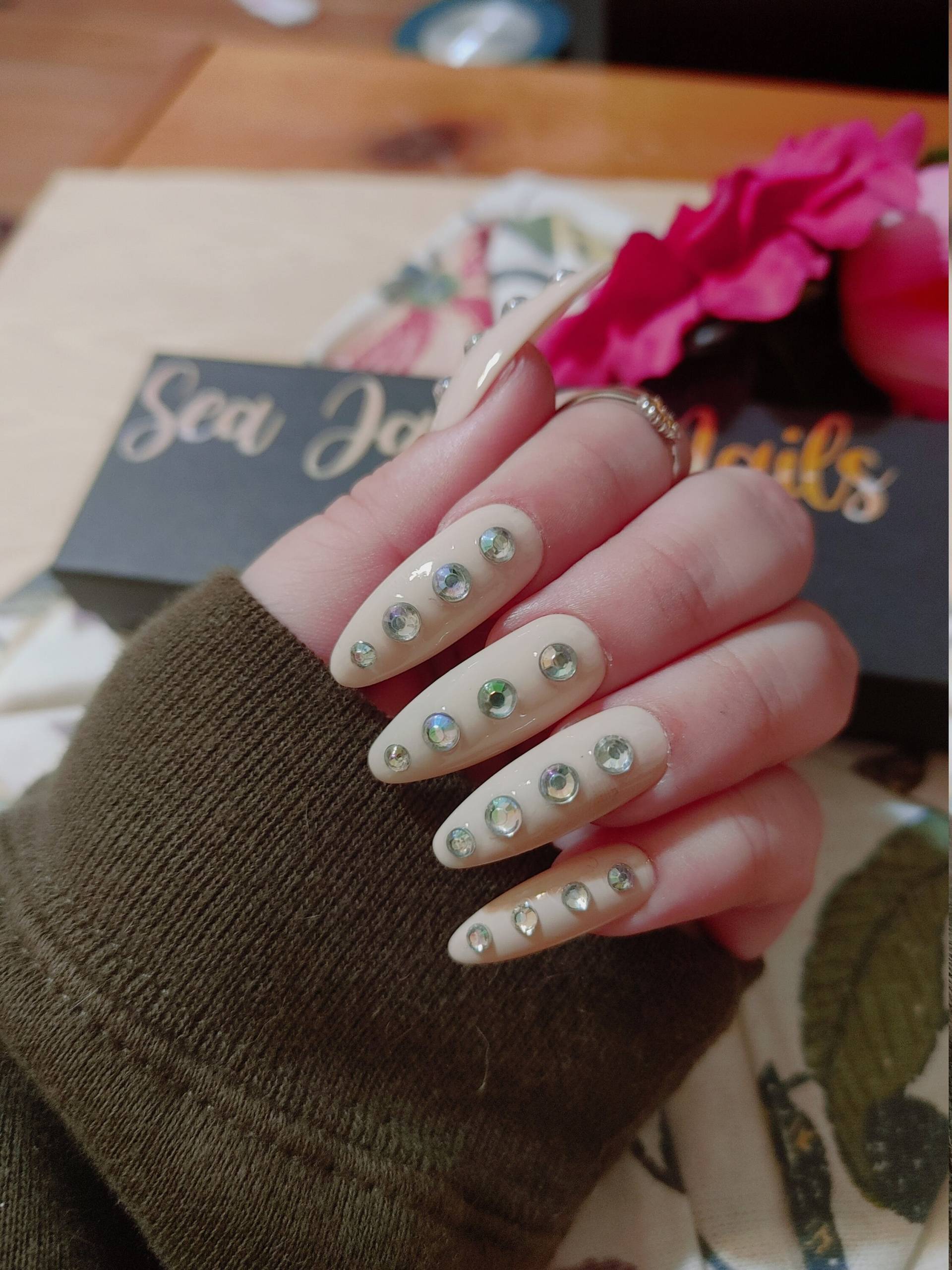 Euphoria - Cassie's Nails Hbo Show Press On von Etsy - SeaJaysNails