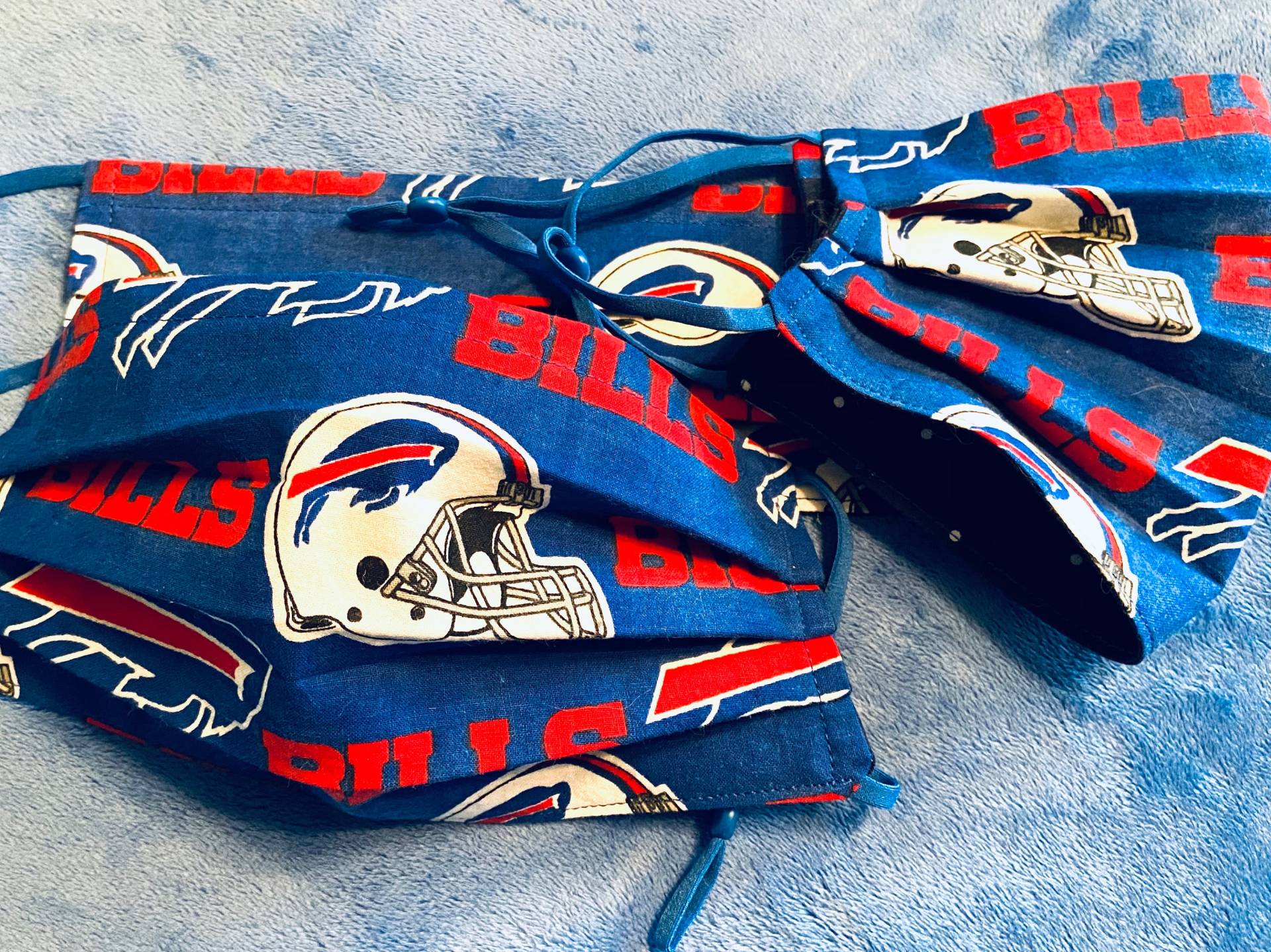 Buffalo Bills Gesichtsmaske von Etsy - SewMuchLovebyShannon