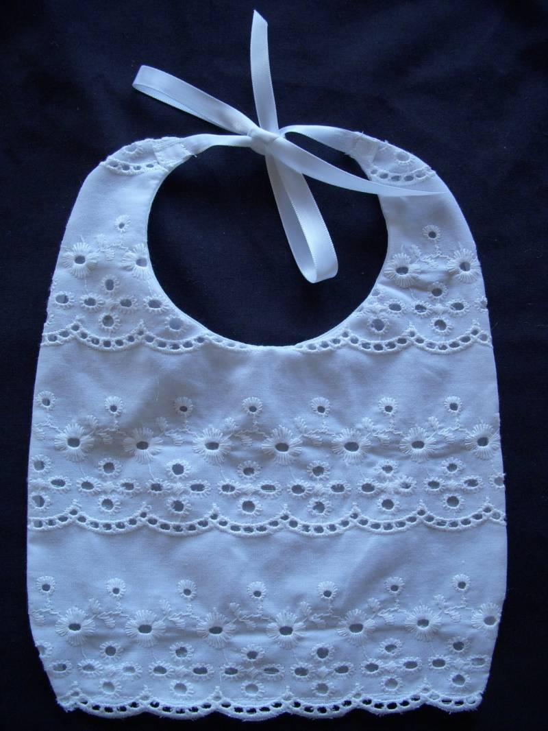 Mädchen Baumwolle Öse Überbacken Boden Lätzchen von Etsy - Sewingbyquicatos