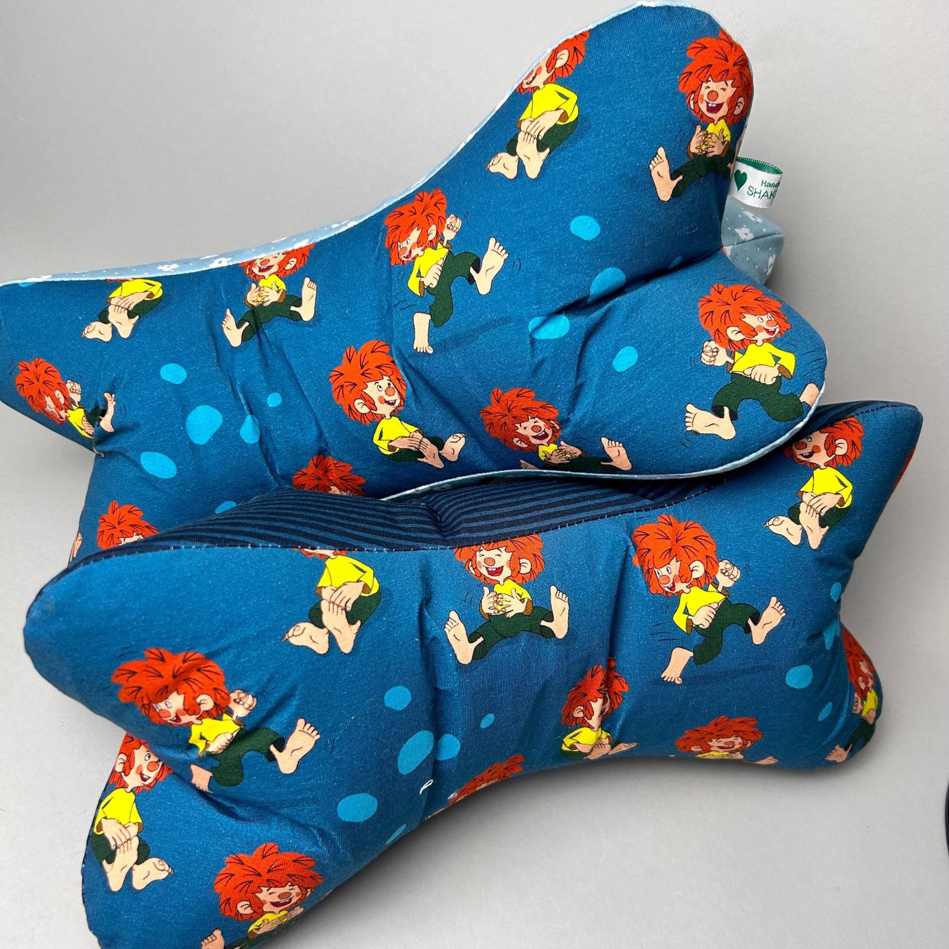 Leseknochen - Pumuckl Die Schlümpfe Moomins Biene Maja Nackenkissen von Etsy - Shakramee