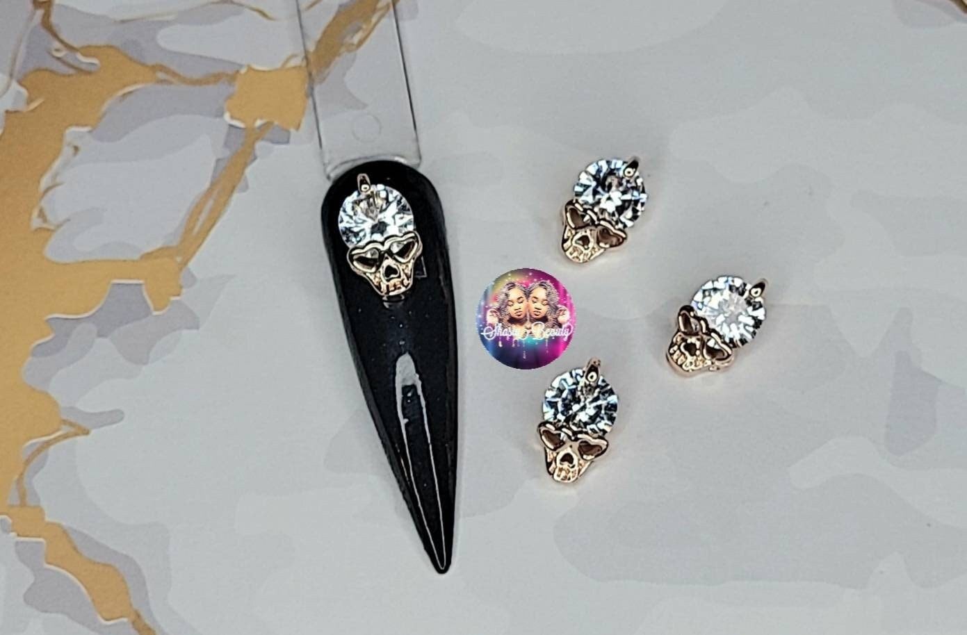 Schädel Herz Auge Bling Nagel Charms, 3D Nail Art Dekoration, Legierung Halloween Schmuck Für Nägel, Skull Charm 2 Stück von Etsy - ShasiaBeauty