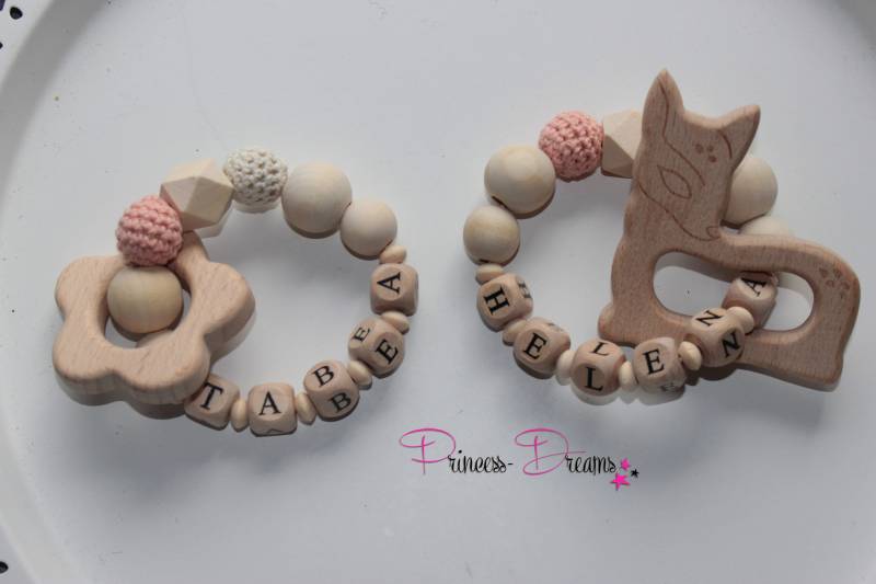 Natur Greifling Beisring Mit Namen Häkelperlen Holzgreifling Mädchen Baby Geschenk Personalisiert Geburt Taufe Babyparty Babykette Holz von Etsy - ShopPrincessDreams